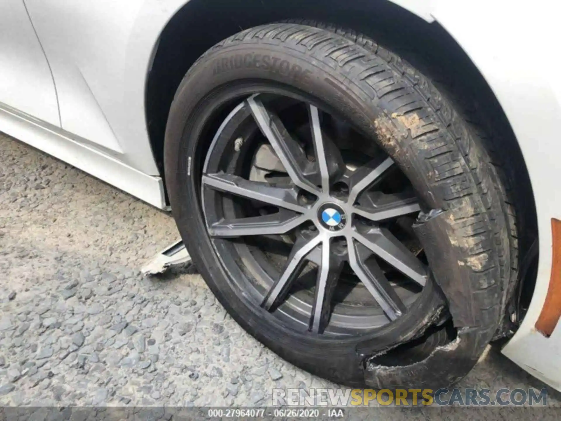 10 Photograph of a damaged car 3MW5R1J05L8B07648 BMW 330I 2020