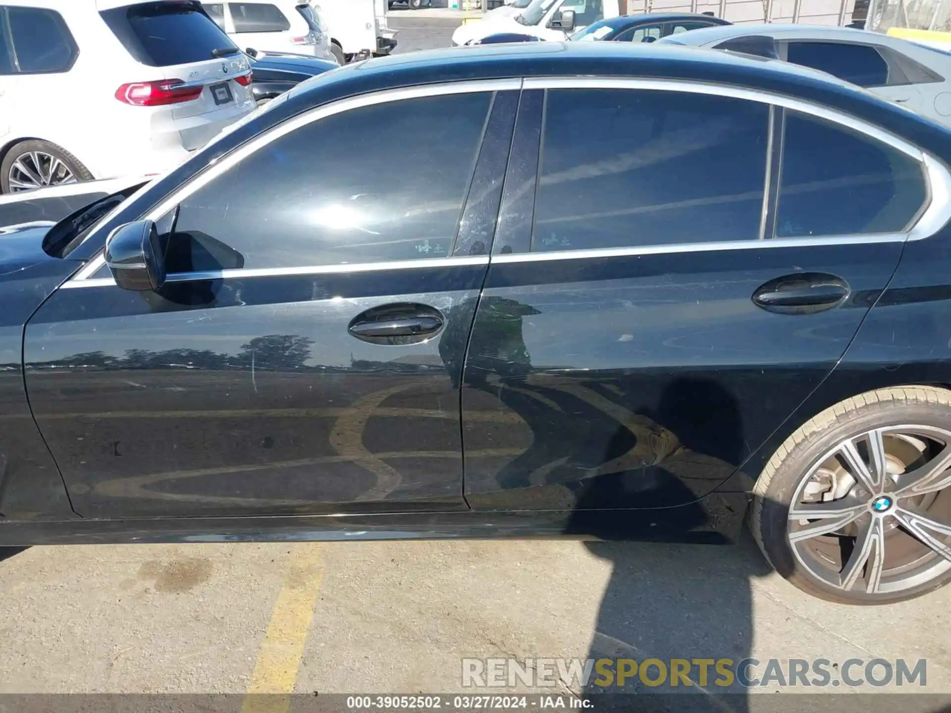 14 Photograph of a damaged car 3MW5R1J06L8B34051 BMW 330I 2020