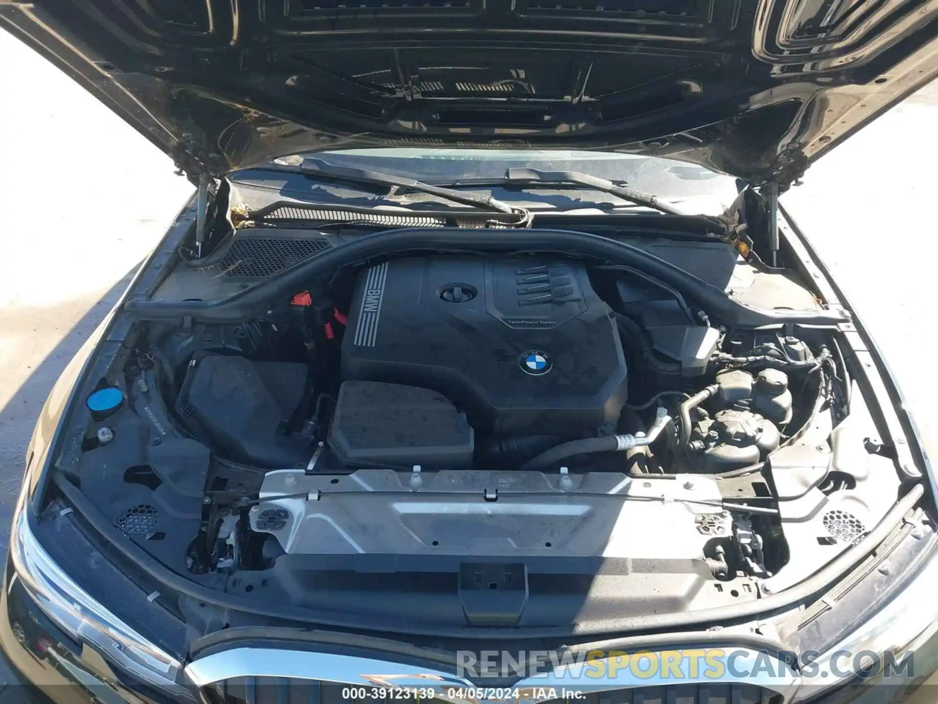 10 Фотография поврежденного автомобиля 3MW5R1J07L8B15086 BMW 330I 2020