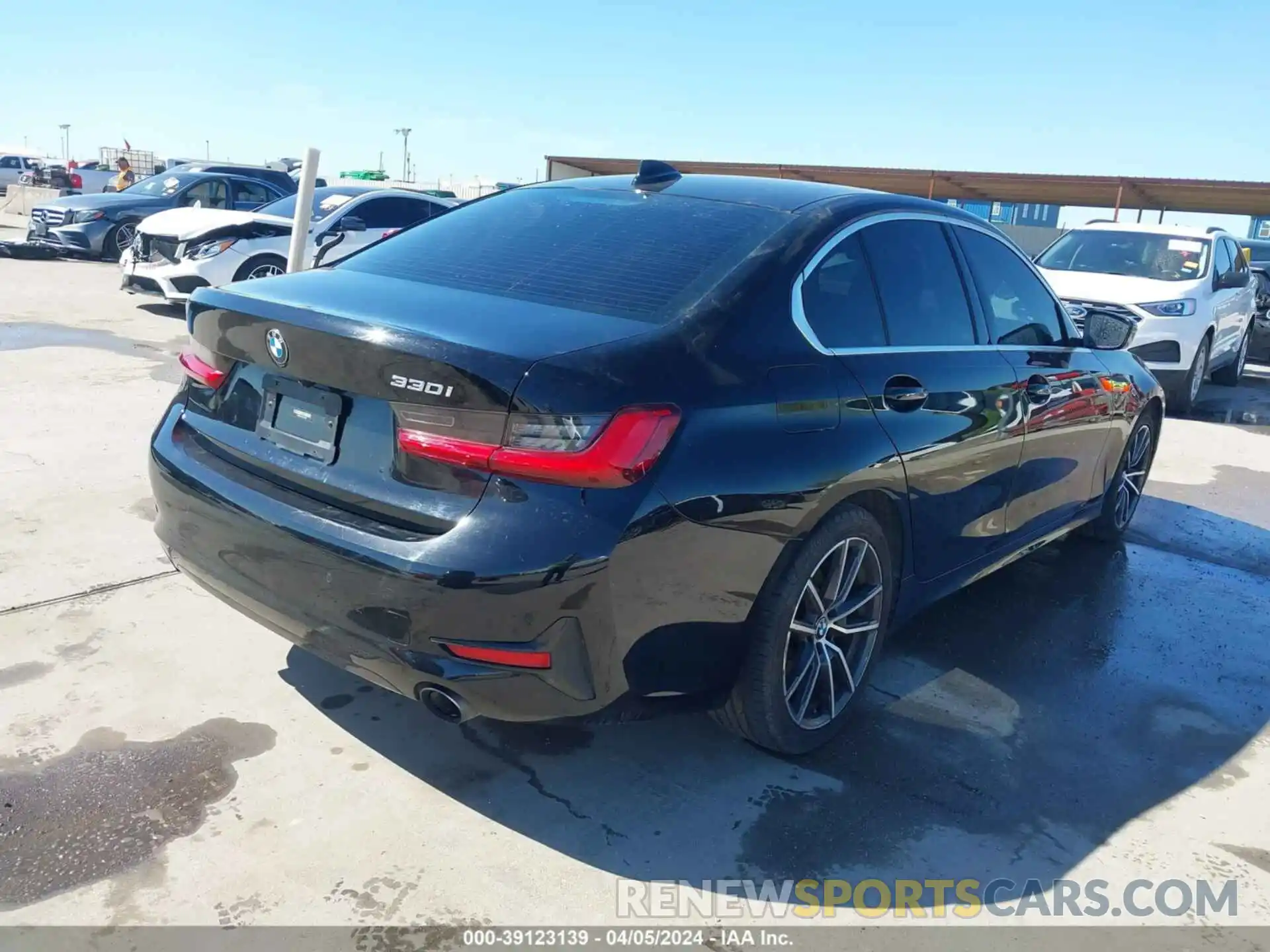 4 Photograph of a damaged car 3MW5R1J07L8B15086 BMW 330I 2020