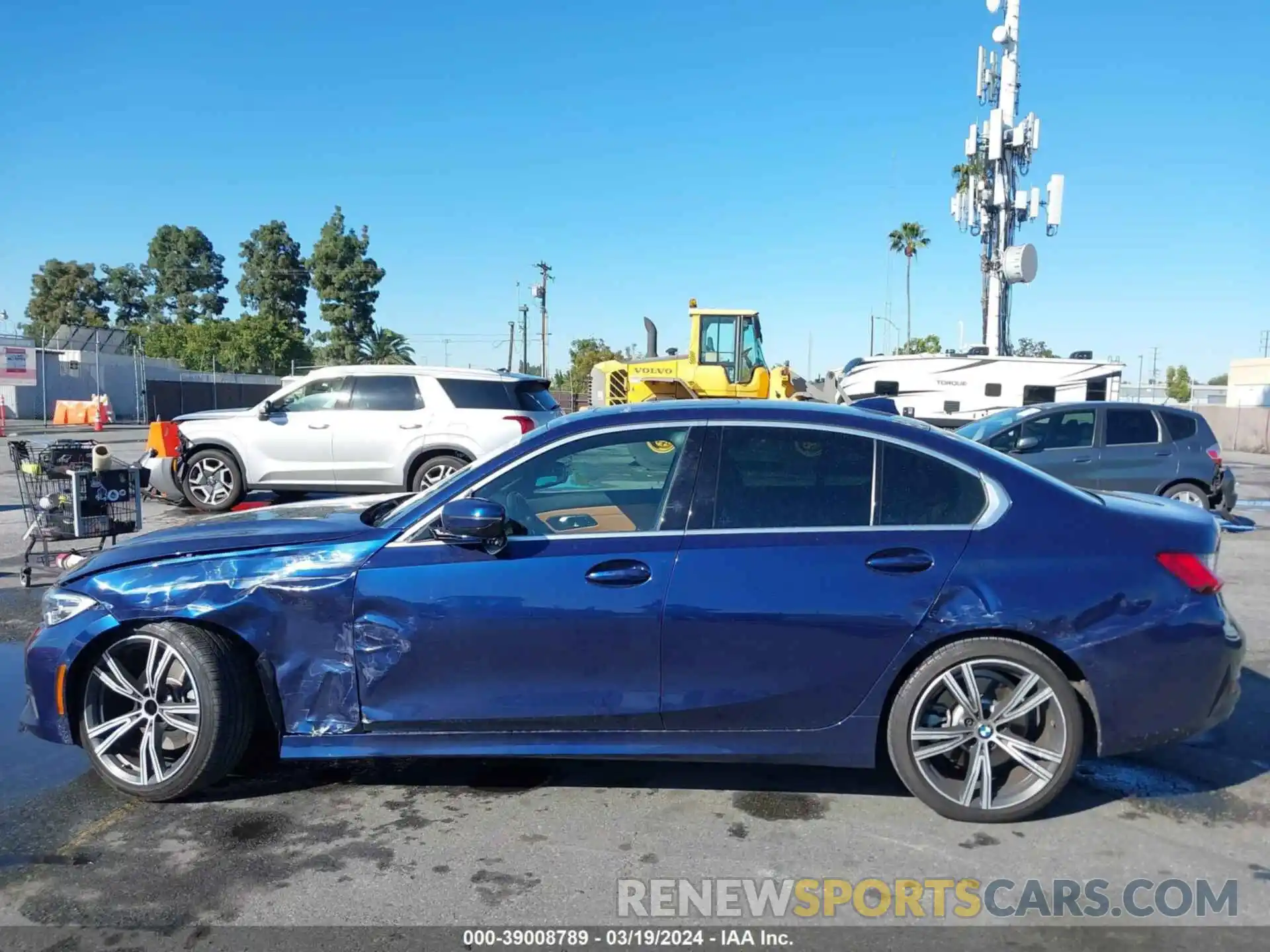 14 Photograph of a damaged car 3MW5R1J09L8B10505 BMW 330I 2020