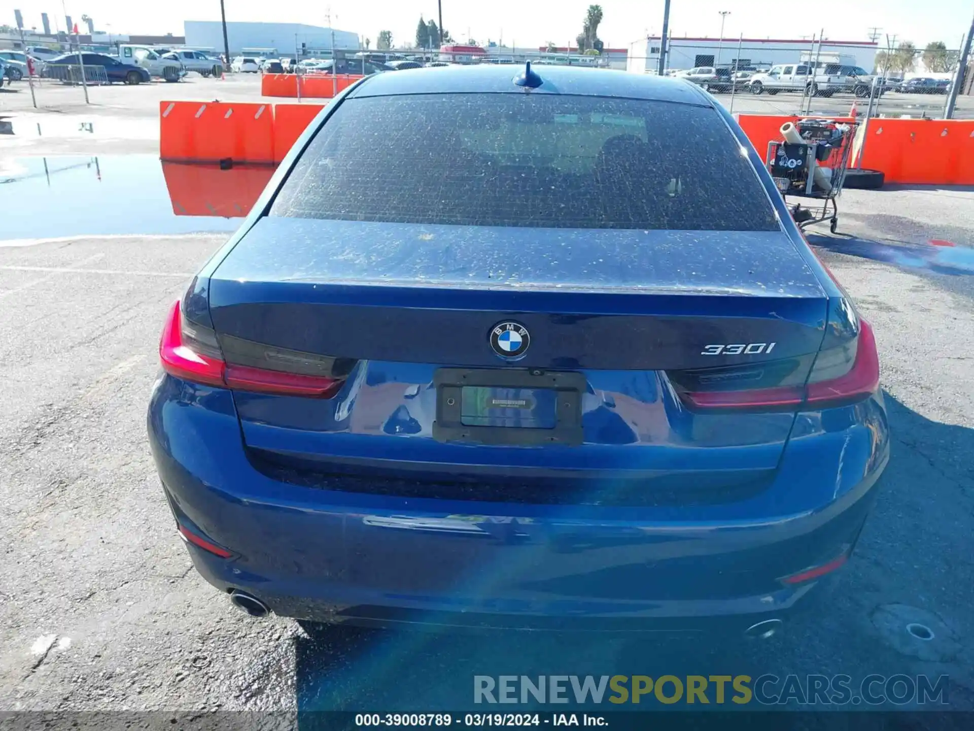 16 Photograph of a damaged car 3MW5R1J09L8B10505 BMW 330I 2020