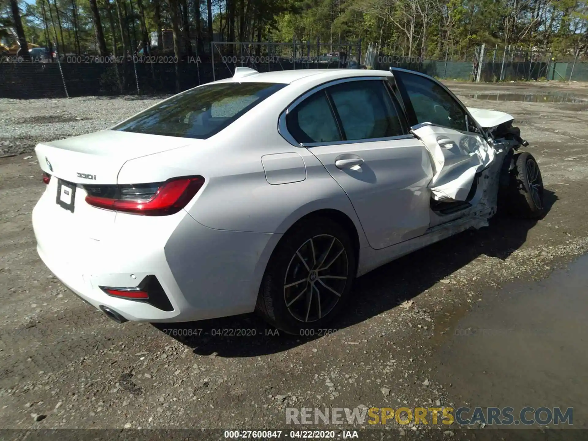 4 Photograph of a damaged car 3MW5R1J0XL8B12411 BMW 330I 2020