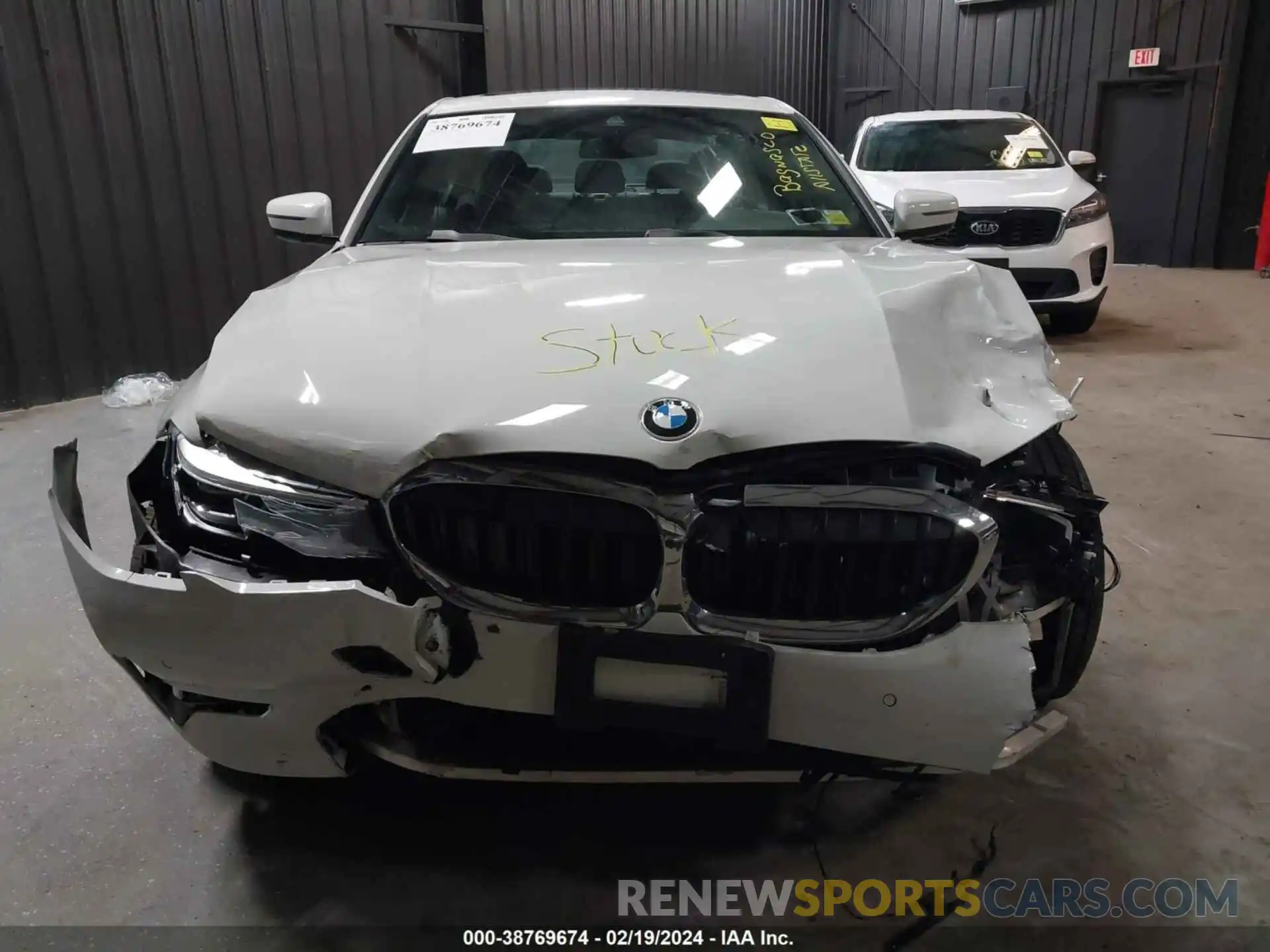 6 Photograph of a damaged car 3MW5R7J03L8B44703 BMW 330I 2020