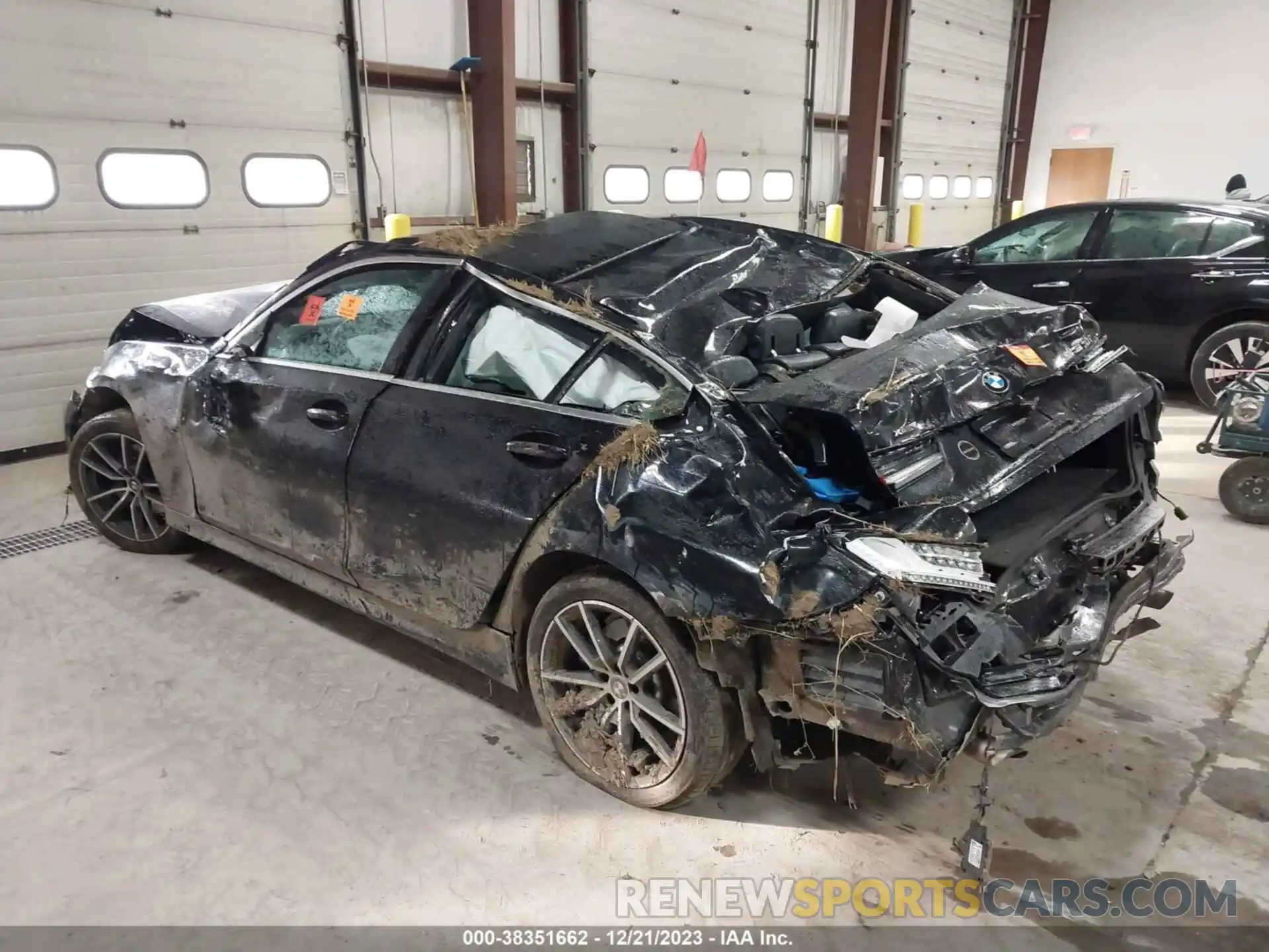 3 Фотография поврежденного автомобиля 3MW5R7J07L8B44395 BMW 330I 2020