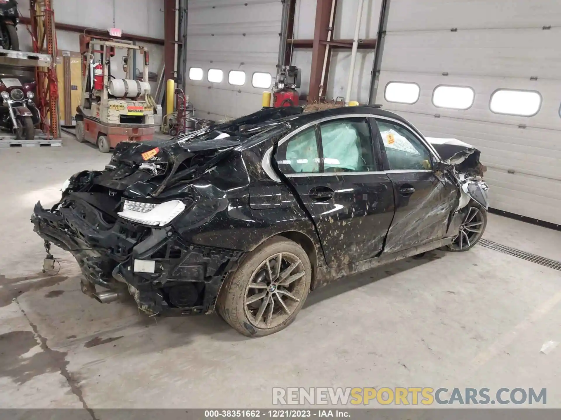 4 Фотография поврежденного автомобиля 3MW5R7J07L8B44395 BMW 330I 2020