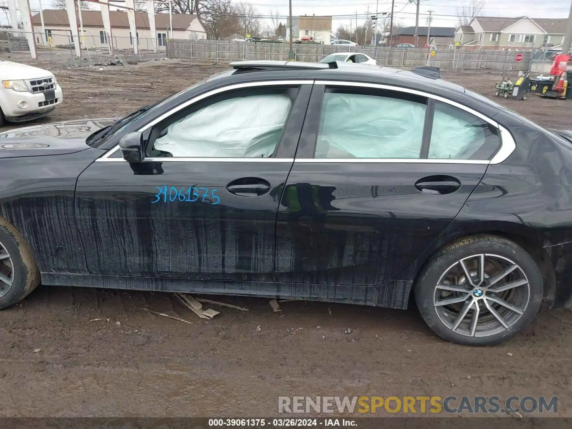 15 Photograph of a damaged car 3MW5R7J09L8B14511 BMW 330I 2020