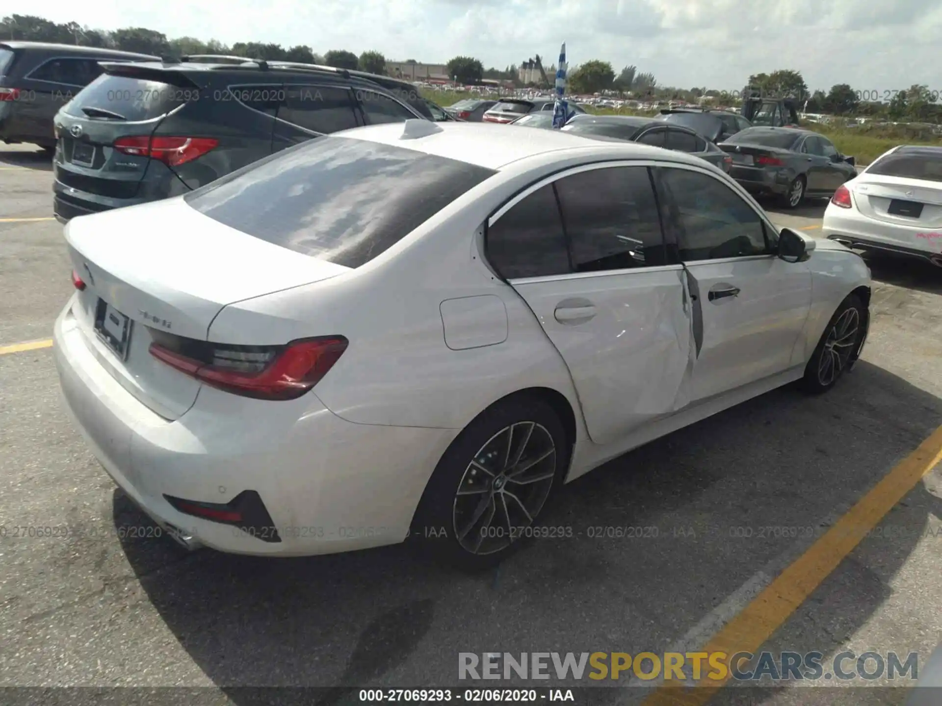 6 Photograph of a damaged car WBA5R1C00LFH38332 BMW 330I 2020