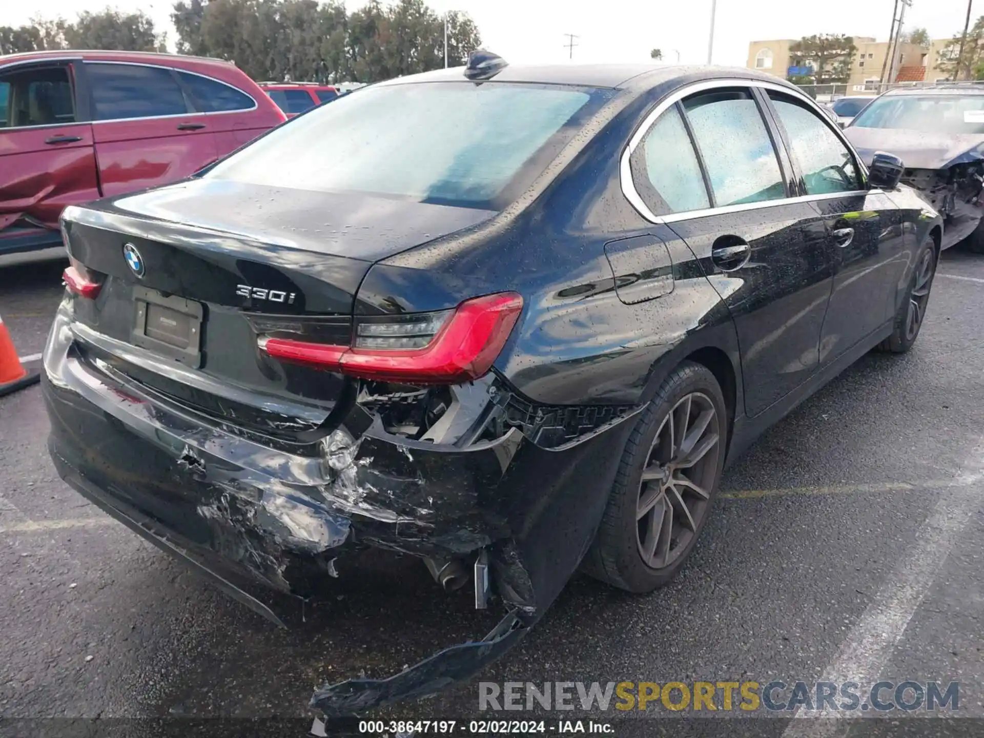 4 Photograph of a damaged car 3MW5R1J04M8C13977 BMW 330I 2021