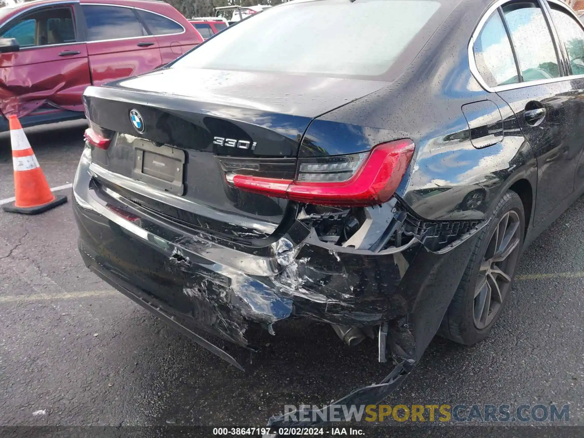 6 Photograph of a damaged car 3MW5R1J04M8C13977 BMW 330I 2021