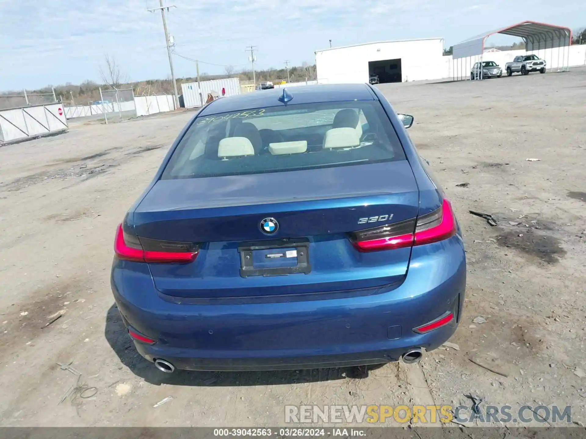 16 Photograph of a damaged car 3MW5R1J08M8B69580 BMW 330I 2021