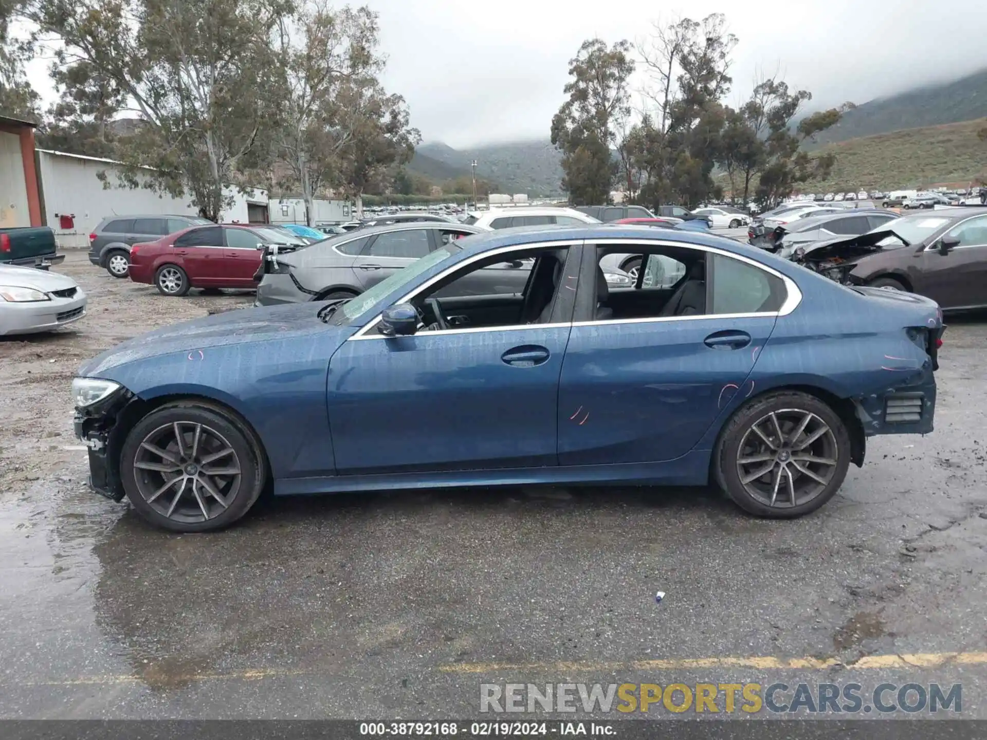 14 Photograph of a damaged car 3MW5R1J09M8C02831 BMW 330I 2021