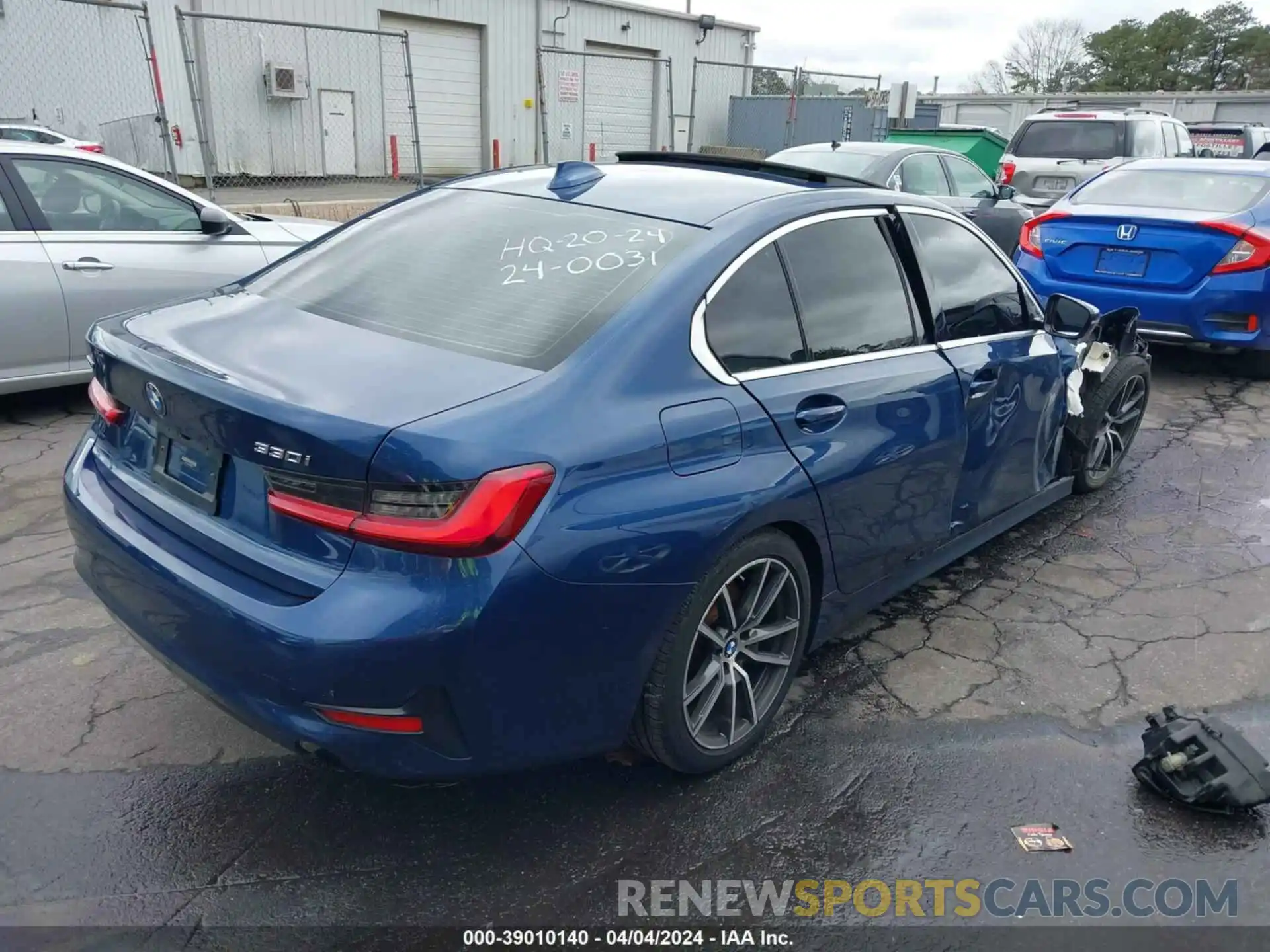 4 Photograph of a damaged car 3MW5R7J05M8B51301 BMW 330I 2021