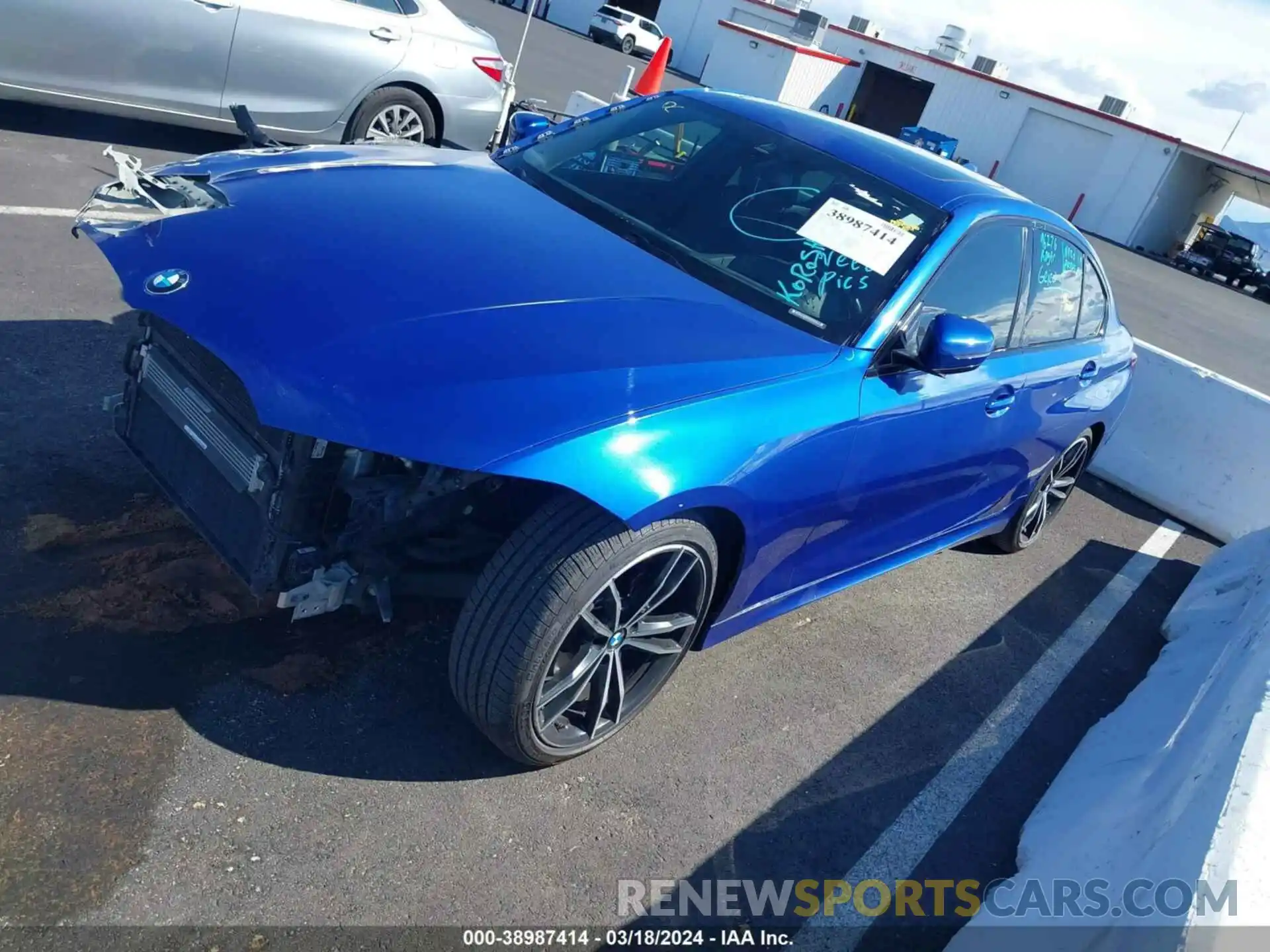 2 Photograph of a damaged car 3MW5R1J07N8C24070 BMW 330I 2022