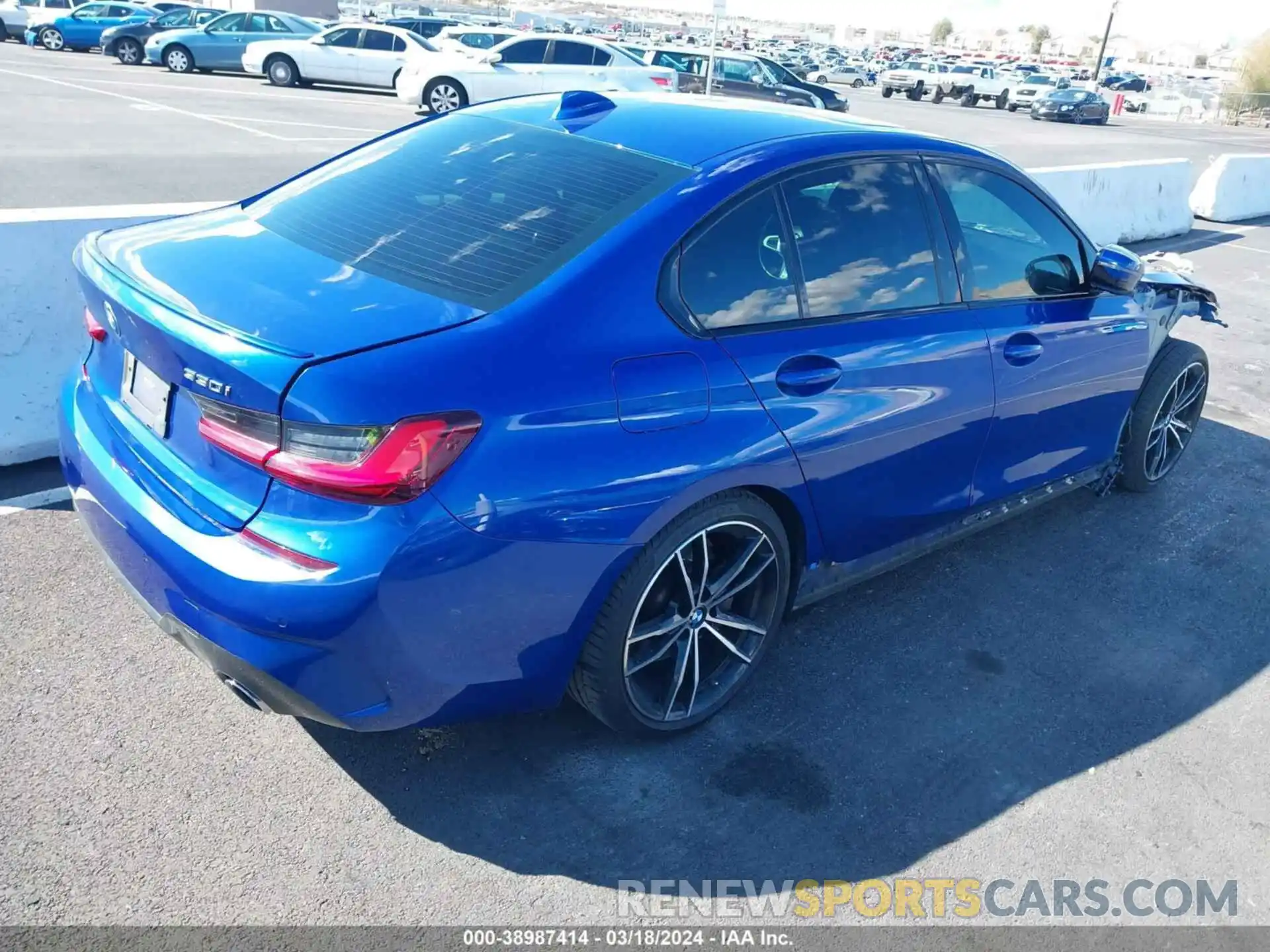 4 Photograph of a damaged car 3MW5R1J07N8C24070 BMW 330I 2022