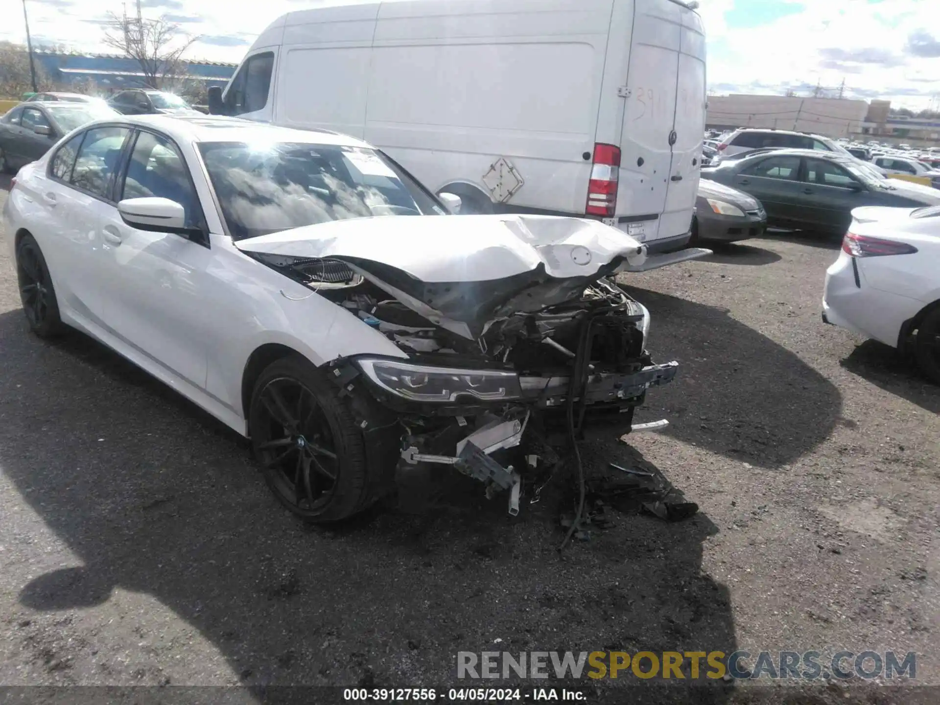 1 Photograph of a damaged car 3MW5R7J00N8C26813 BMW 330I 2022