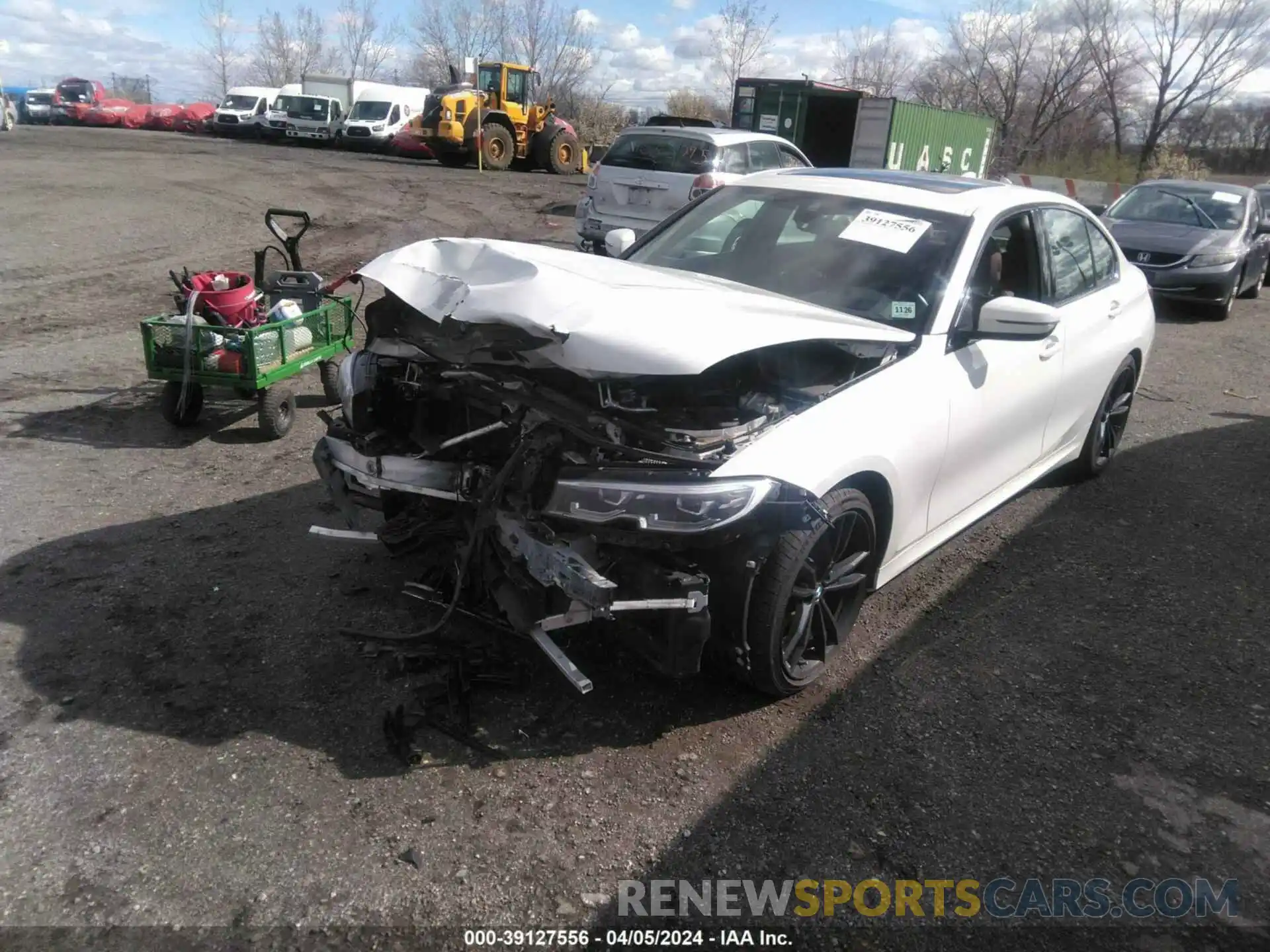 2 Photograph of a damaged car 3MW5R7J00N8C26813 BMW 330I 2022