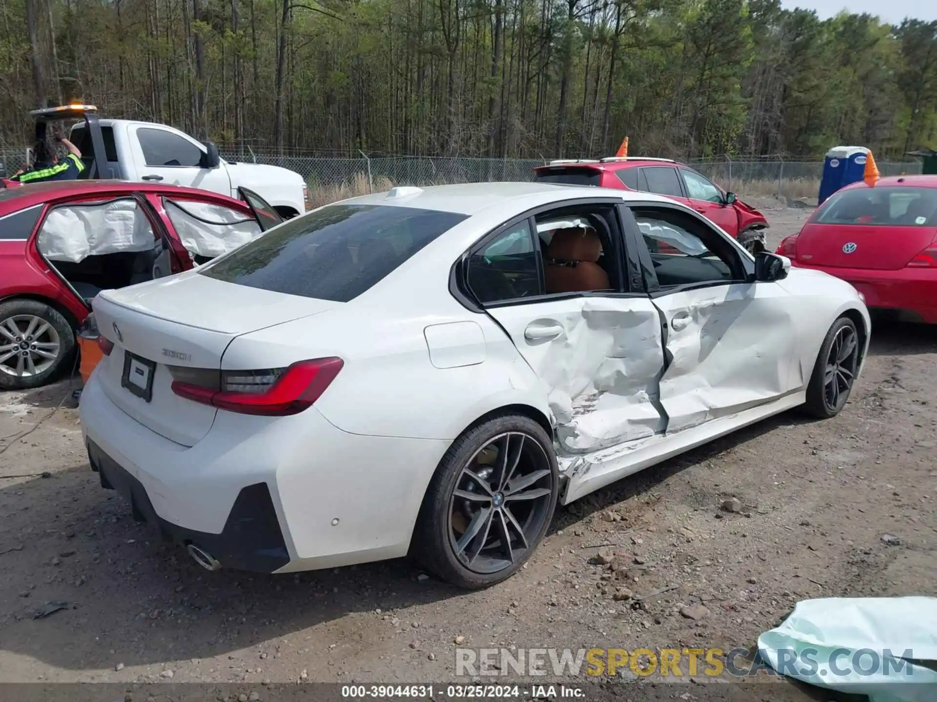 4 Photograph of a damaged car 3MW89FF0XP8D62711 BMW 330I 2023