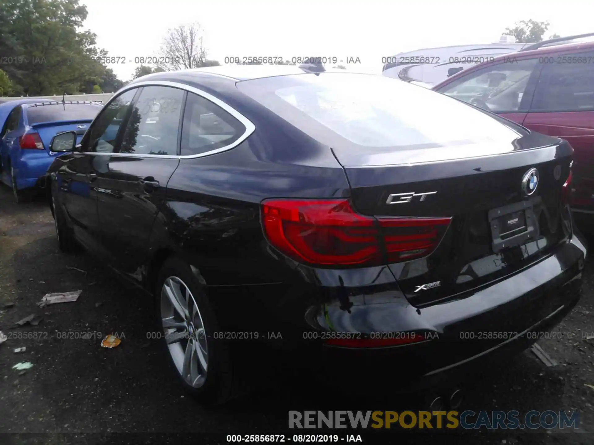 3 Photograph of a damaged car WBA8Z9C54KB220718 BMW 330XI 2019