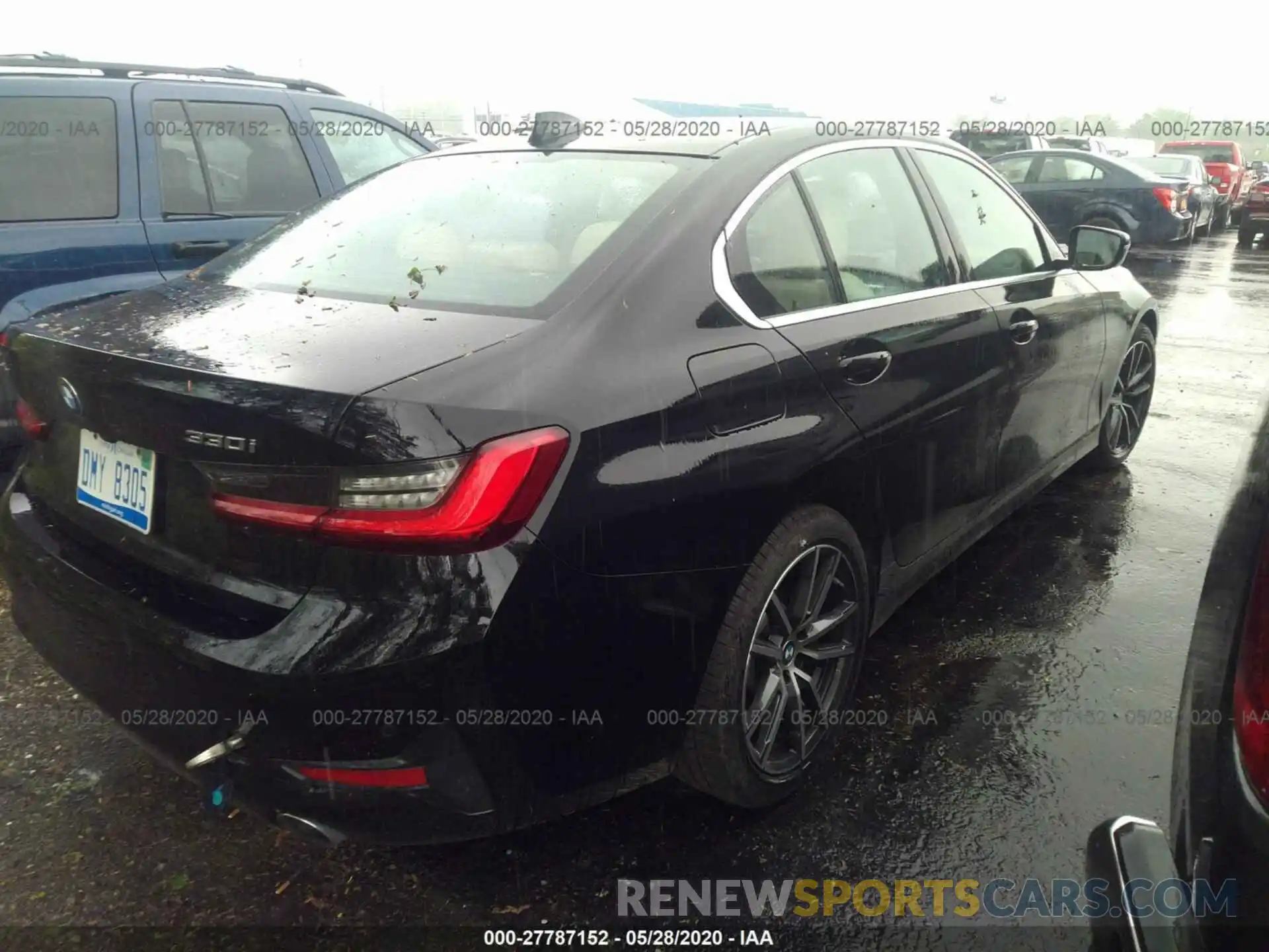 4 Photograph of a damaged car 3MW5R7J06L8B08987 BMW 330XI 2020