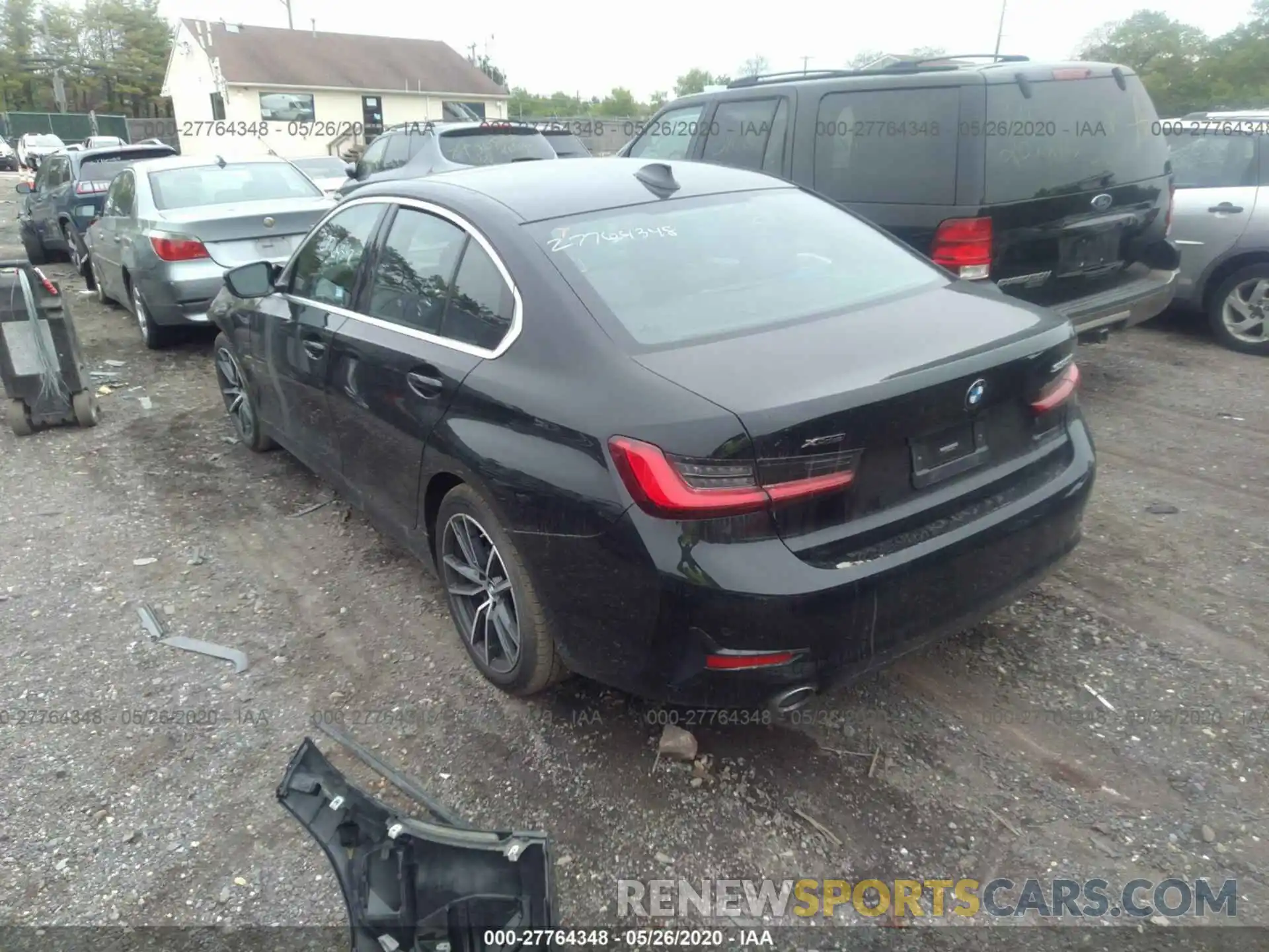 3 Photograph of a damaged car 3MW5R7J09L8B04464 BMW 330XI 2020