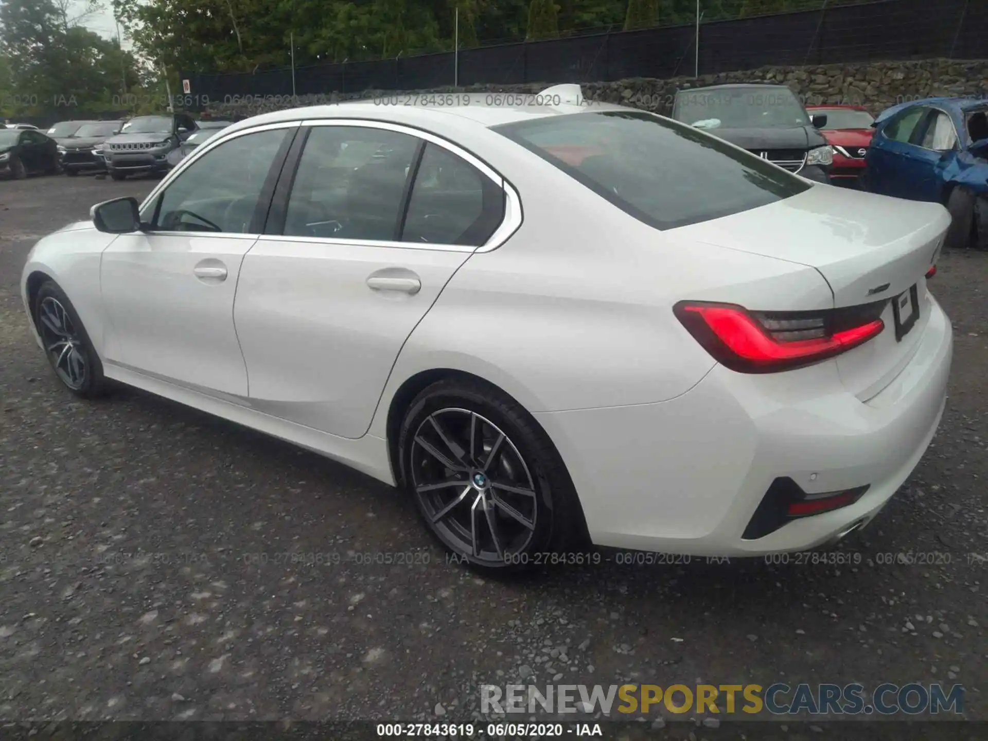 3 Photograph of a damaged car 3MW5R7J0XL8B05994 BMW 330XI 2020