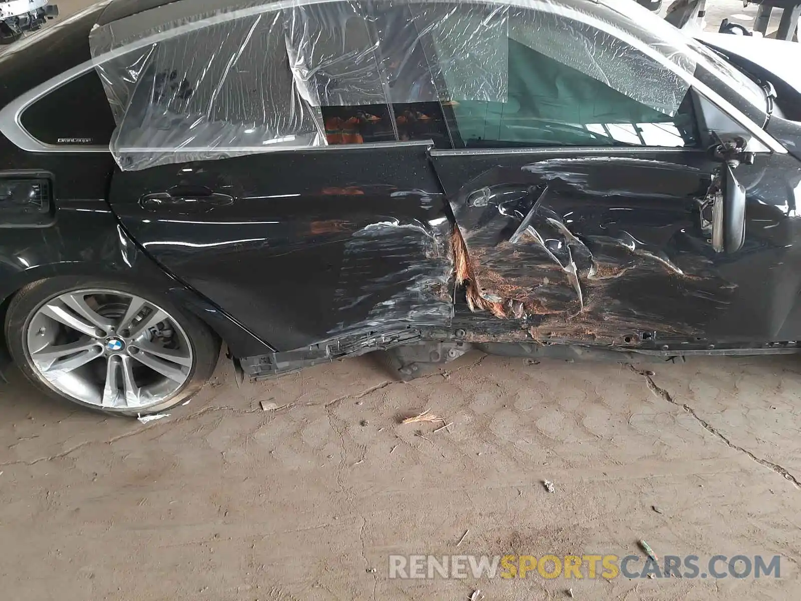 9 Photograph of a damaged car WBA4J1C50KBM15447 BMW 4 SERIES 2019