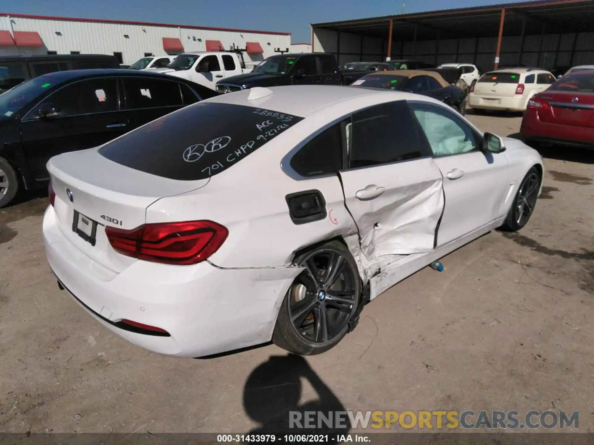 4 Photograph of a damaged car WBA4J1C51KBM13769 BMW 4 SERIES 2019