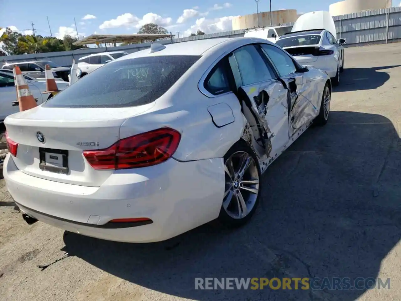 4 Photograph of a damaged car WBA4J1C54KBM13829 BMW 4 SERIES 2019