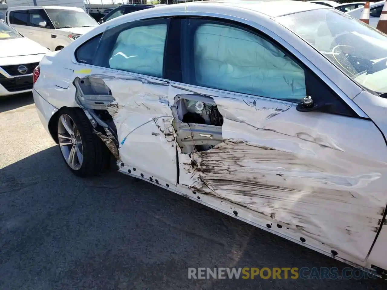 9 Photograph of a damaged car WBA4J1C54KBM13829 BMW 4 SERIES 2019