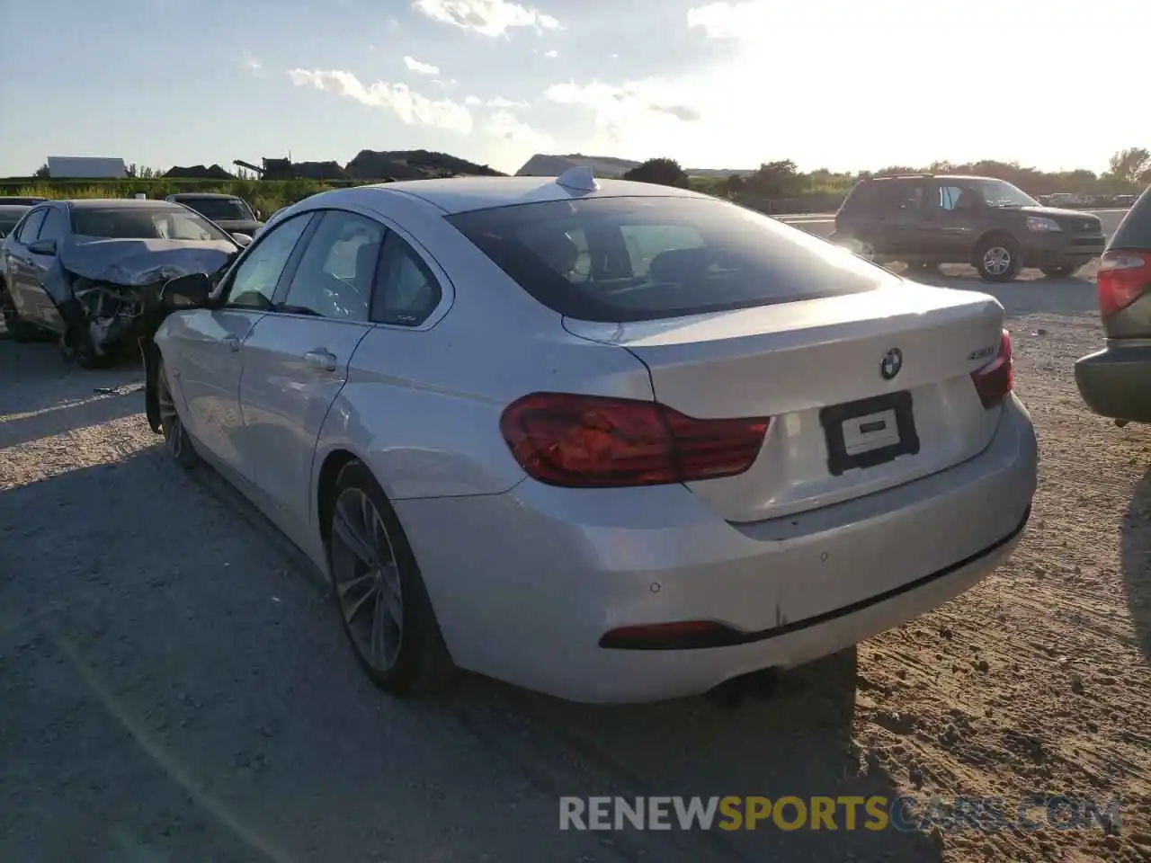 3 Photograph of a damaged car WBA4J1C54KBM15791 BMW 4 SERIES 2019