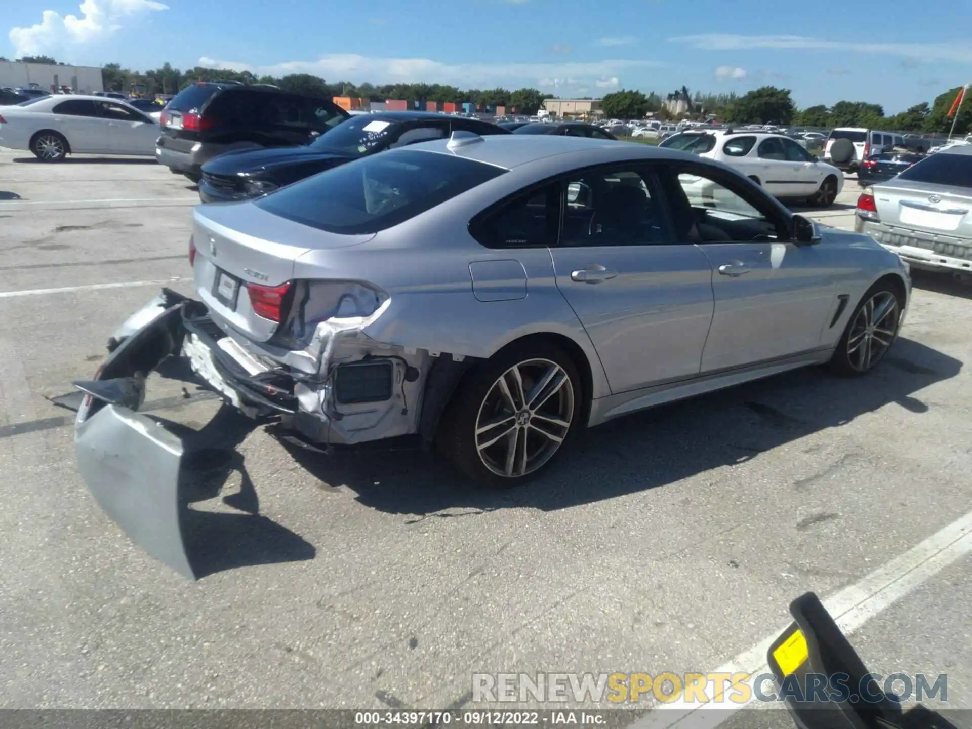 4 Photograph of a damaged car WBA4J1C55KBM17064 BMW 4 SERIES 2019