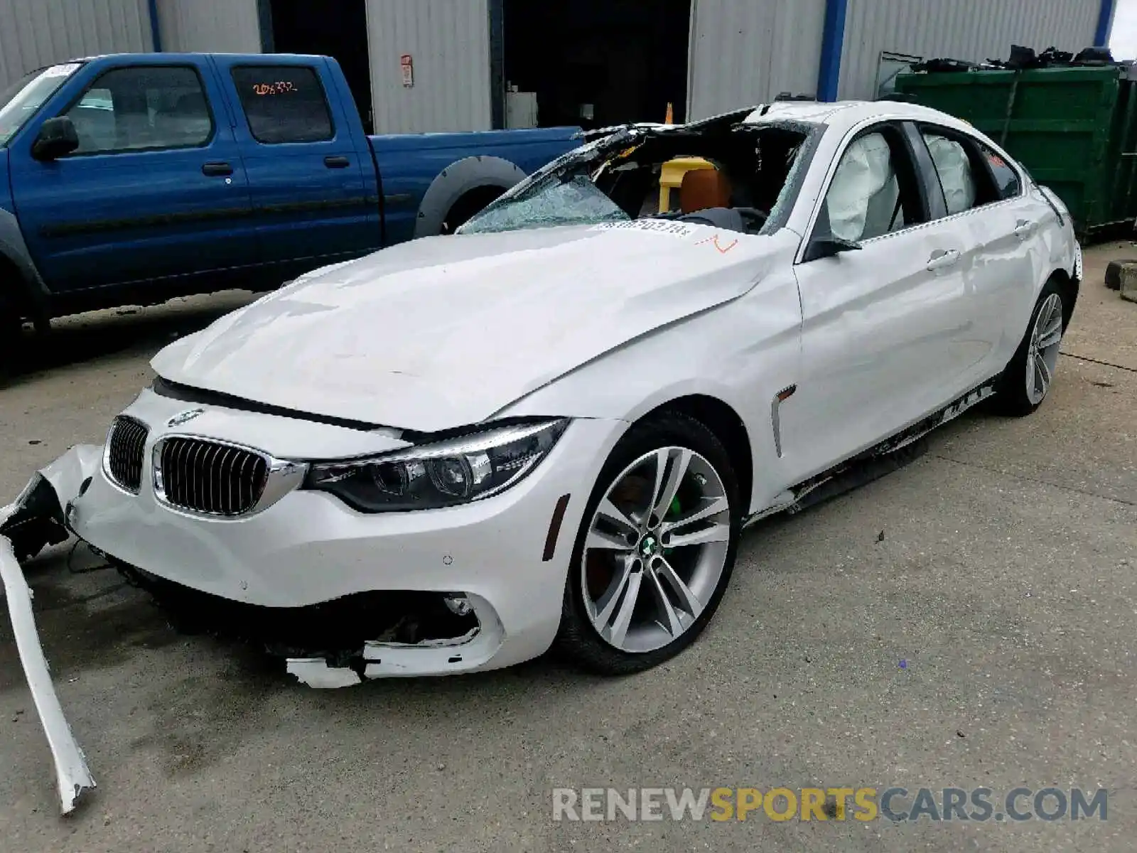 2 Фотография поврежденного автомобиля WBA4J1C56KBM14089 BMW 4 SERIES 2019