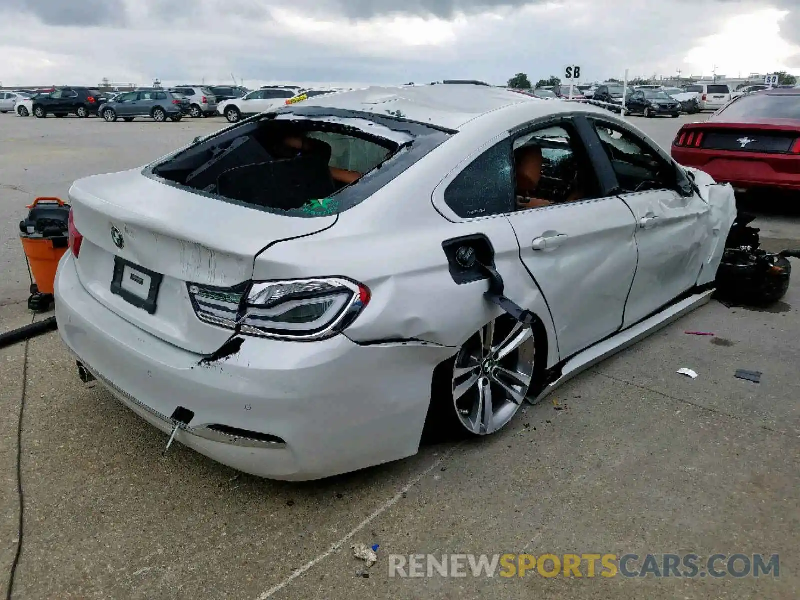 4 Photograph of a damaged car WBA4J1C56KBM14089 BMW 4 SERIES 2019