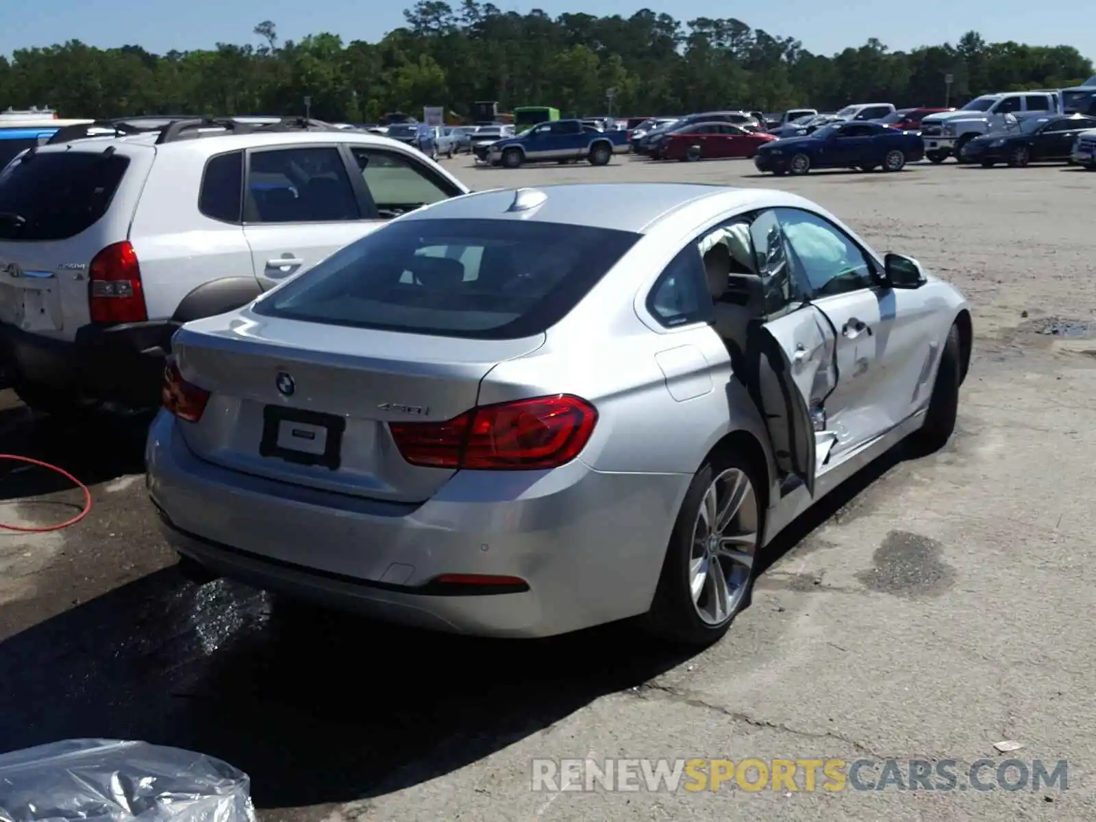 4 Photograph of a damaged car WBA4J1C56KBM15369 BMW 4 SERIES 2019