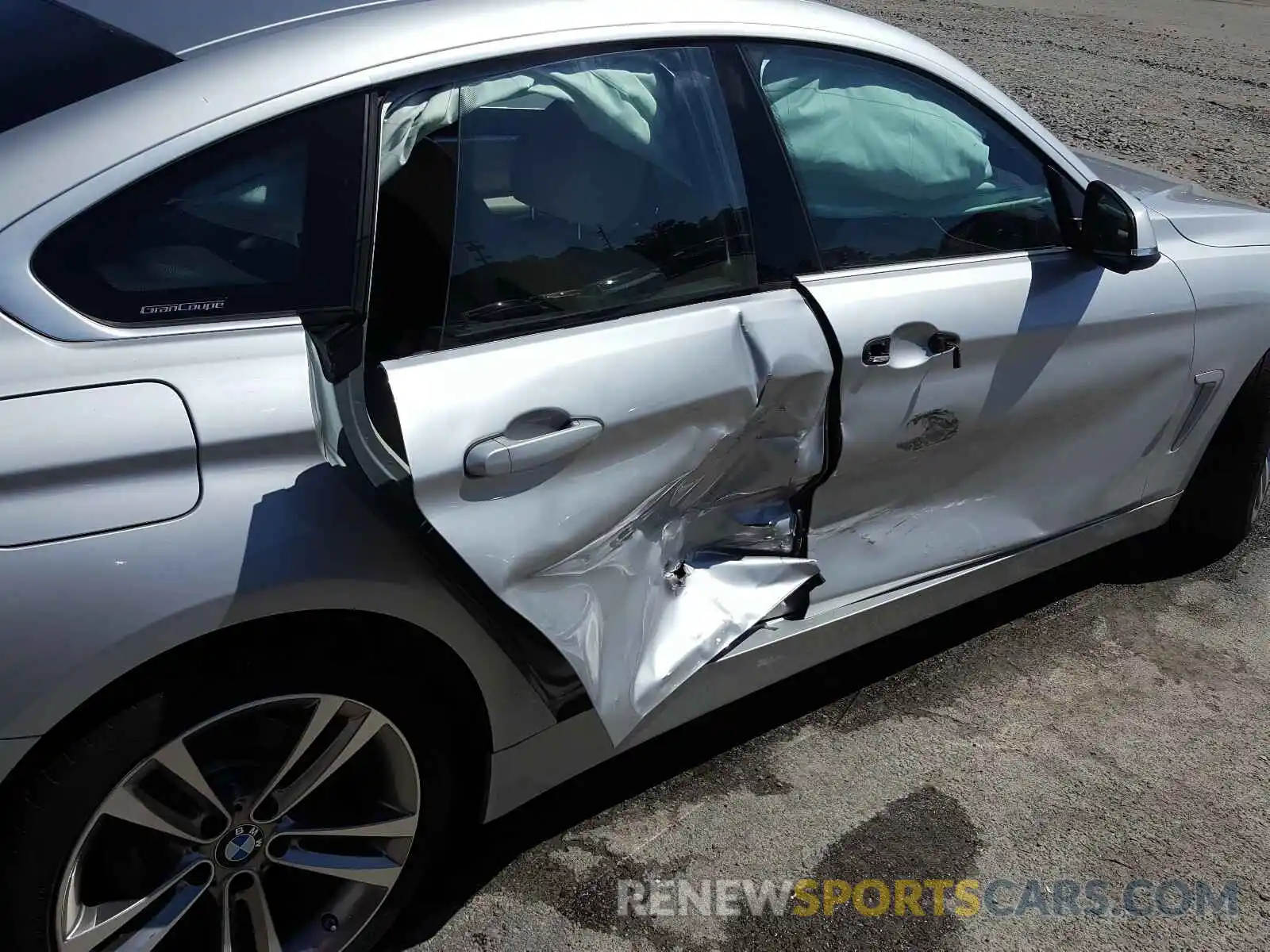 9 Photograph of a damaged car WBA4J1C56KBM15369 BMW 4 SERIES 2019