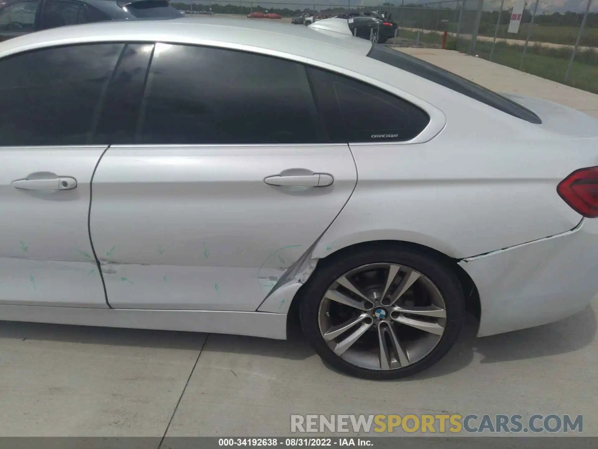 6 Photograph of a damaged car WBA4J1C57KBM14618 BMW 4 SERIES 2019