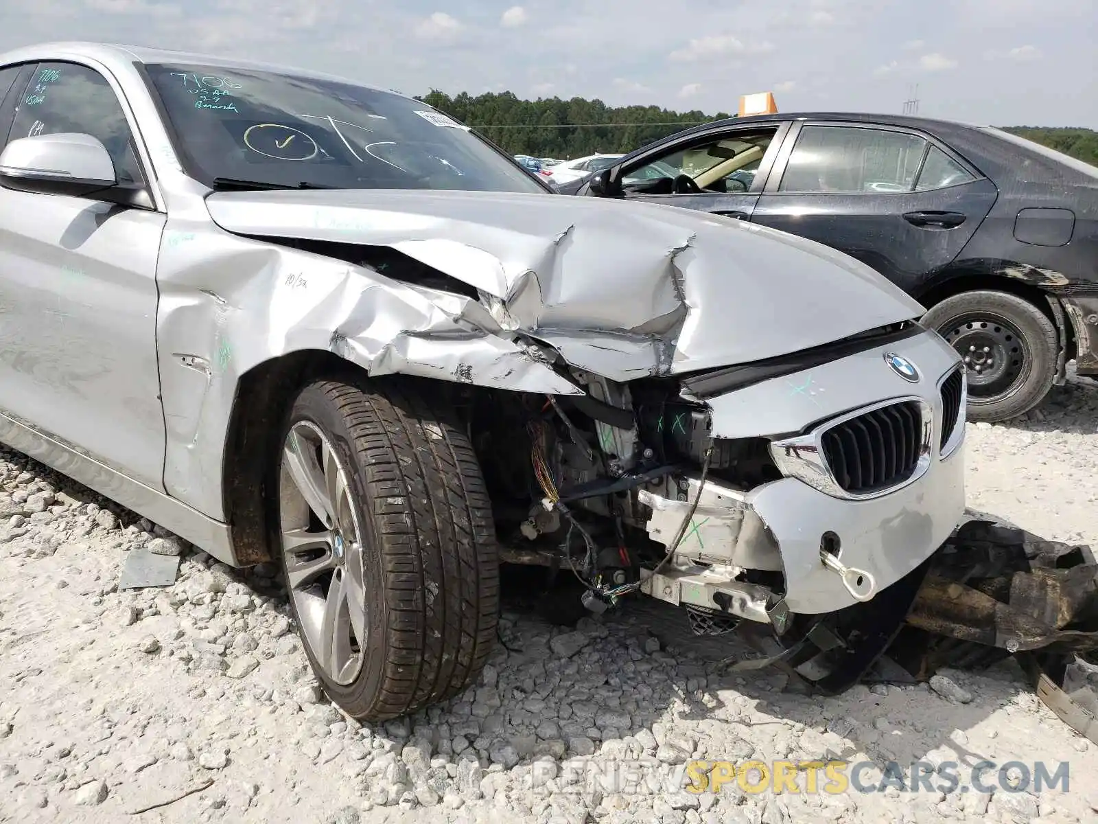 9 Photograph of a damaged car WBA4J1C58KBM14093 BMW 4 SERIES 2019