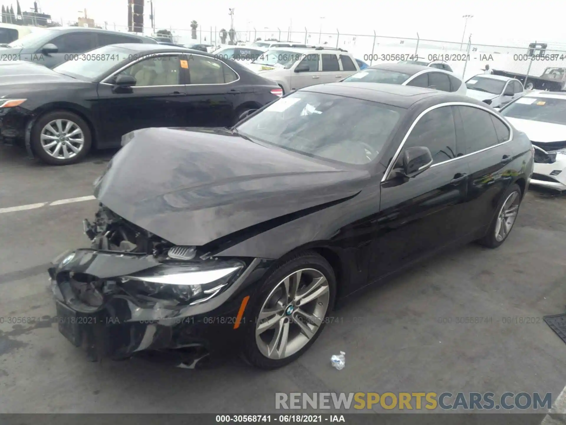 2 Фотография поврежденного автомобиля WBA4J1C58KBU67361 BMW 4 SERIES 2019