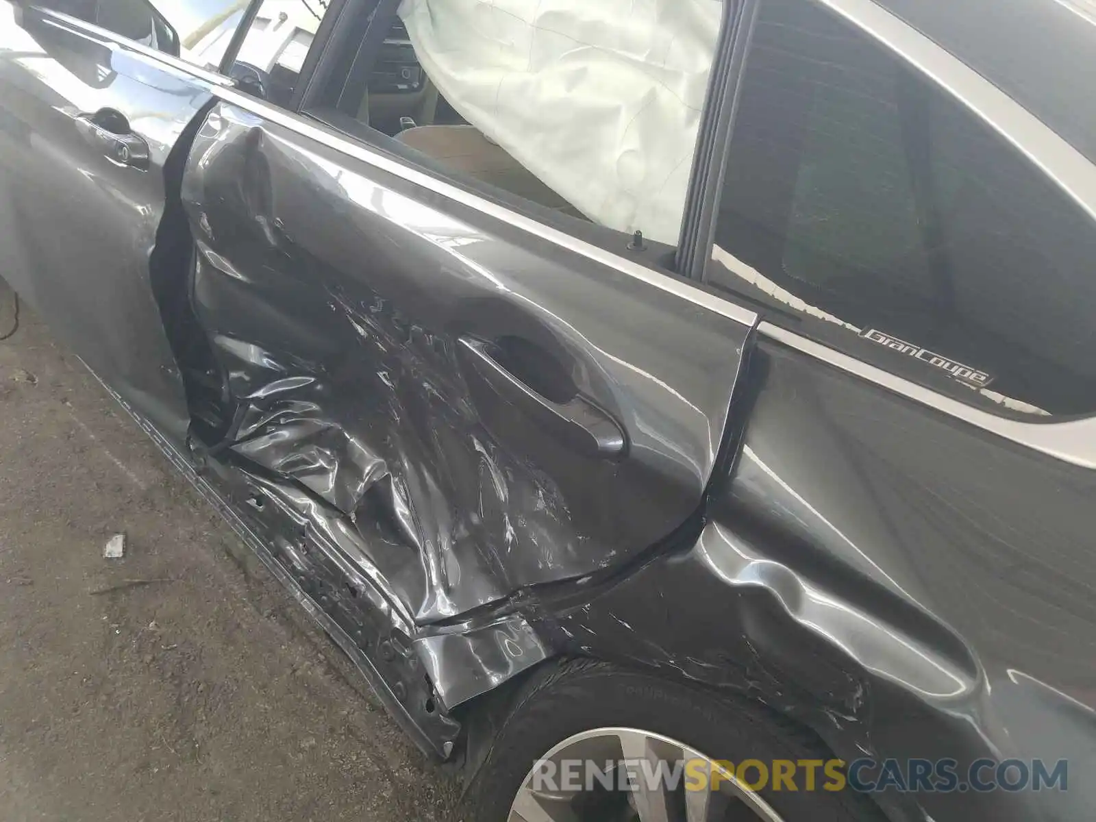 9 Photograph of a damaged car WBA4J1C59KBM13261 BMW 4 SERIES 2019