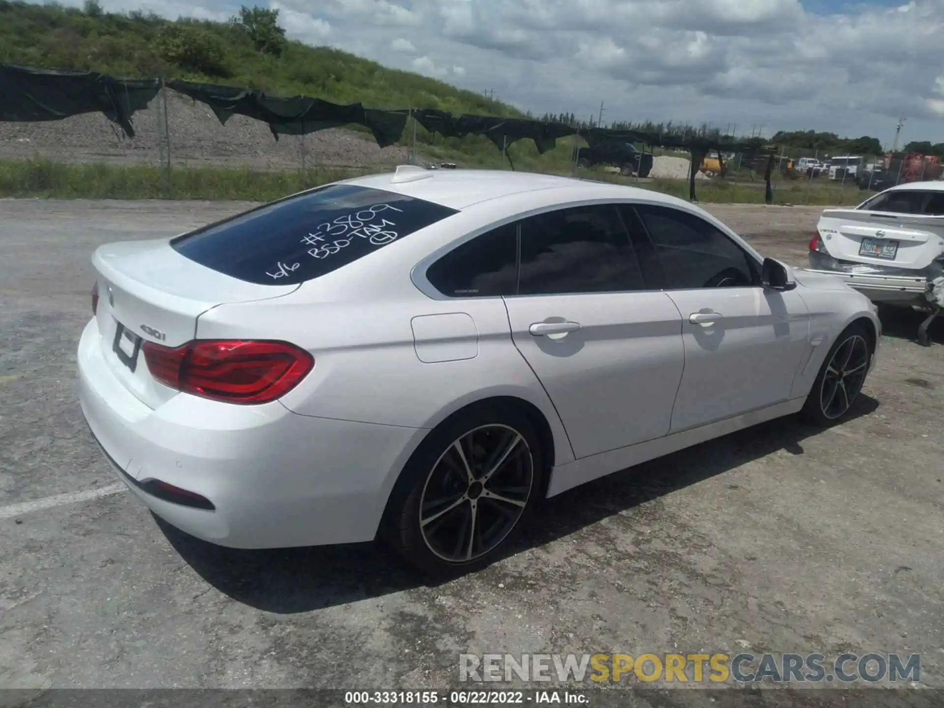 4 Photograph of a damaged car WBA4J1C59KBM13809 BMW 4 SERIES 2019