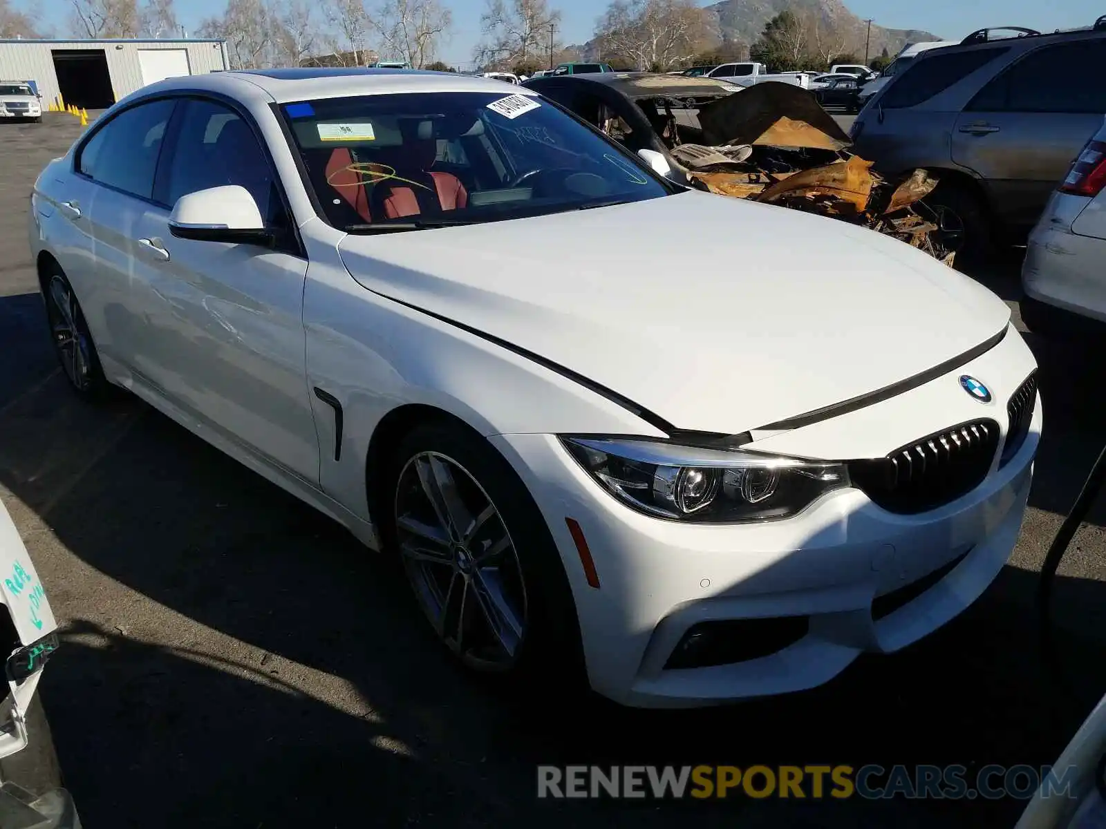 1 Фотография поврежденного автомобиля WBA4J1C5XKBM12362 BMW 4 SERIES 2019
