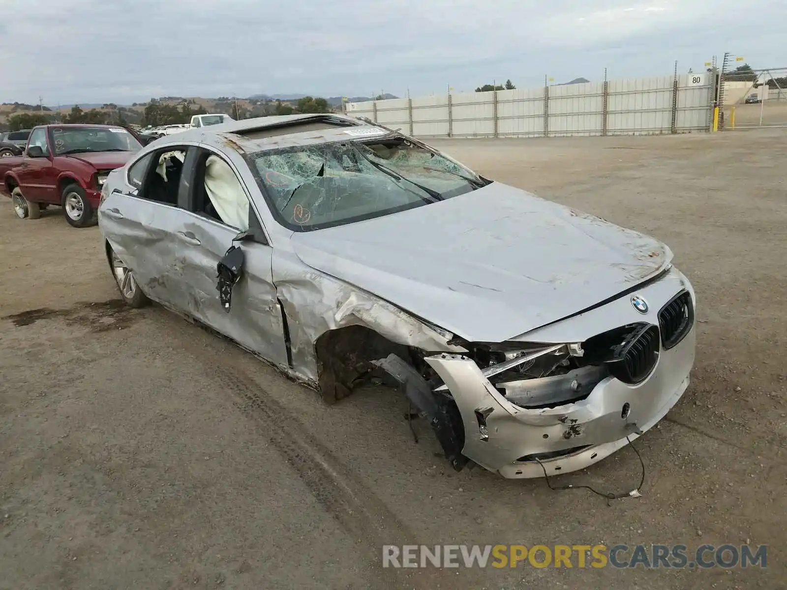 1 Фотография поврежденного автомобиля WBA4J1C5XKBM14483 BMW 4 SERIES 2019