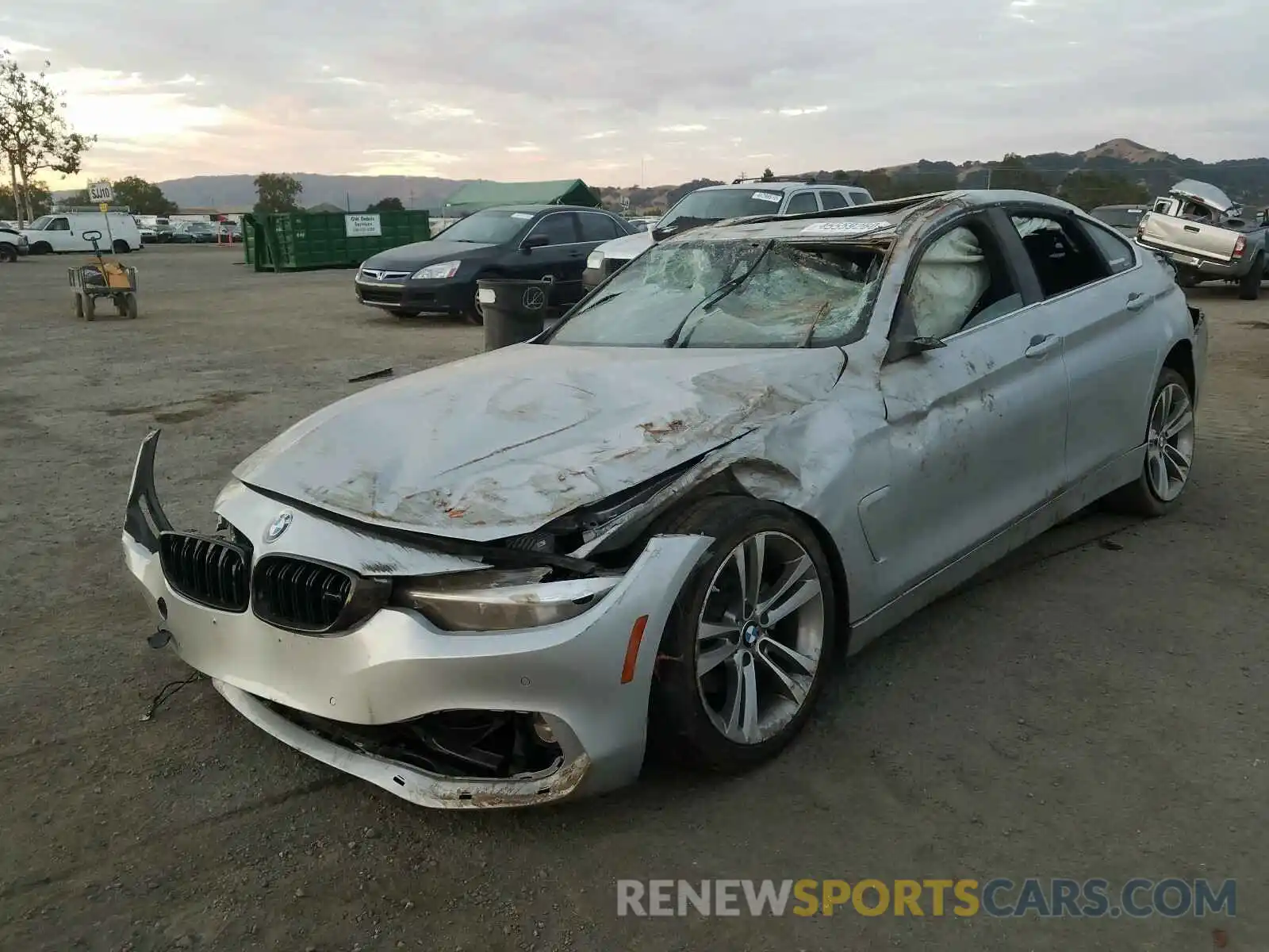 2 Фотография поврежденного автомобиля WBA4J1C5XKBM14483 BMW 4 SERIES 2019