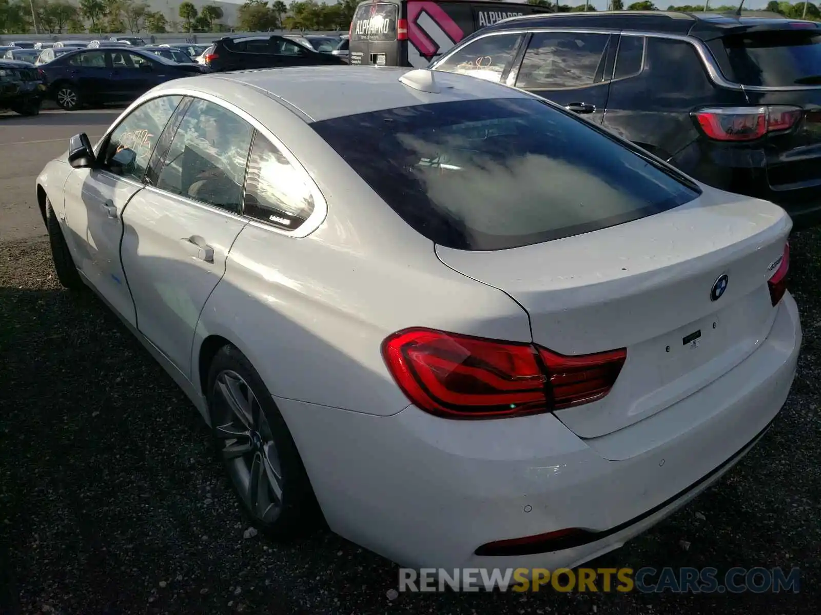 3 Photograph of a damaged car WBA4J1C5XKBM17559 BMW 4 SERIES 2019