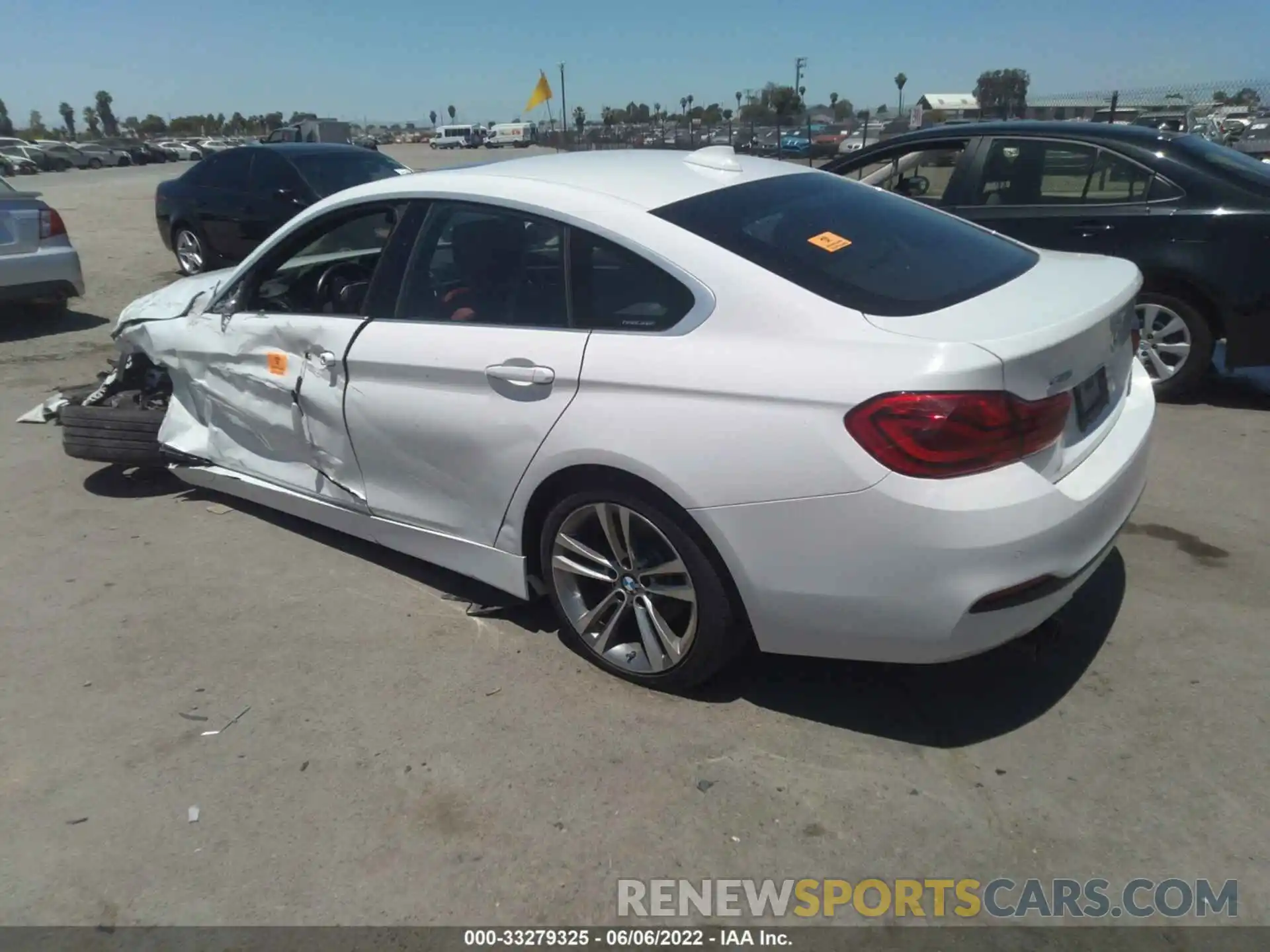 3 Photograph of a damaged car WBA4J3C51KBL07530 BMW 4 SERIES 2019