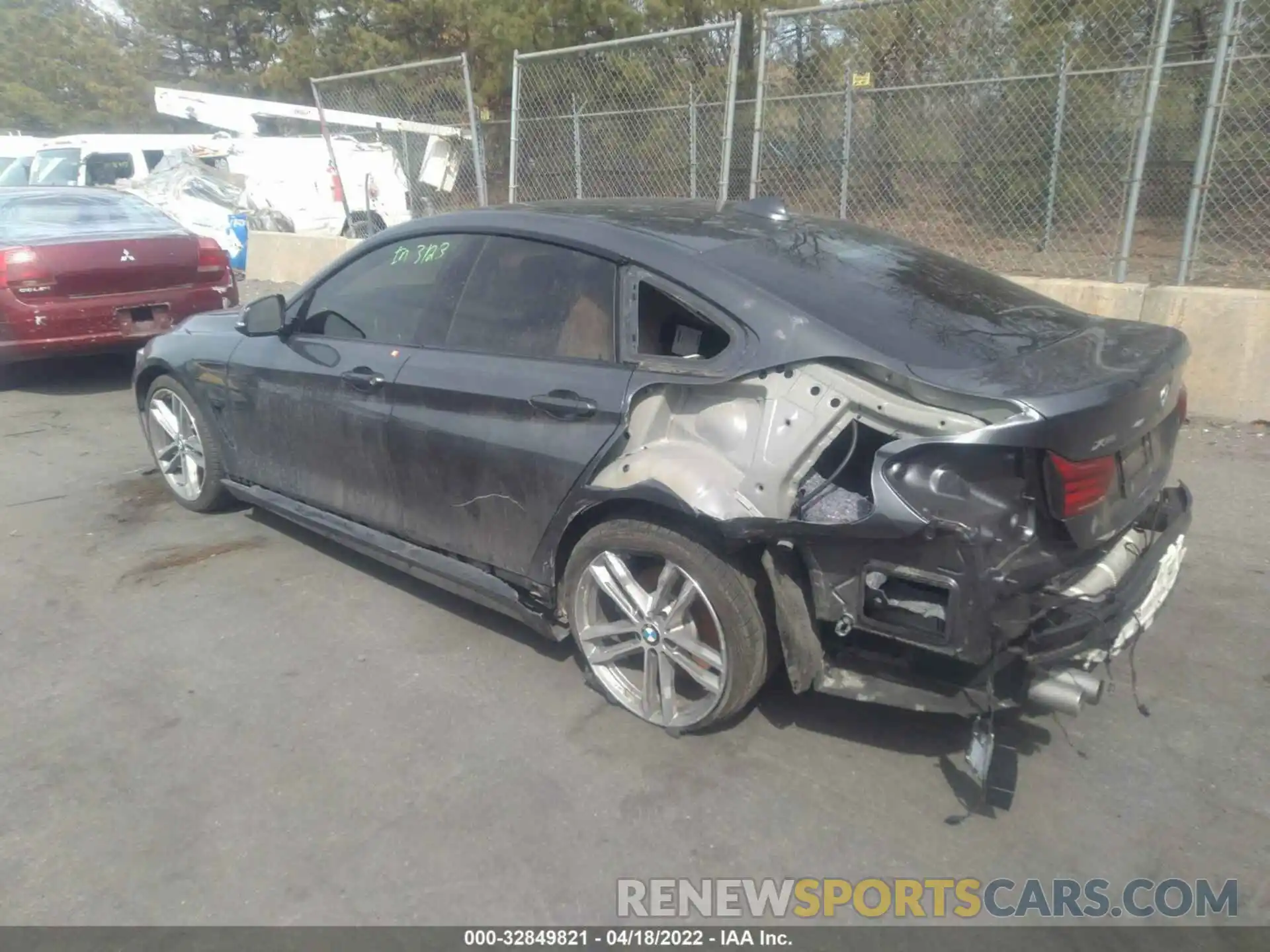 3 Photograph of a damaged car WBA4J3C53KBL06203 BMW 4 SERIES 2019