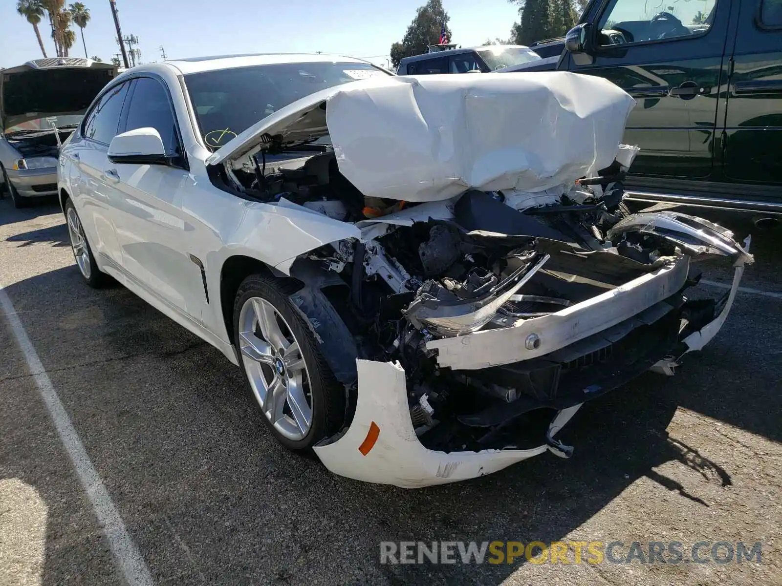1 Фотография поврежденного автомобиля WBA4J3C53KBL10686 BMW 4 SERIES 2019