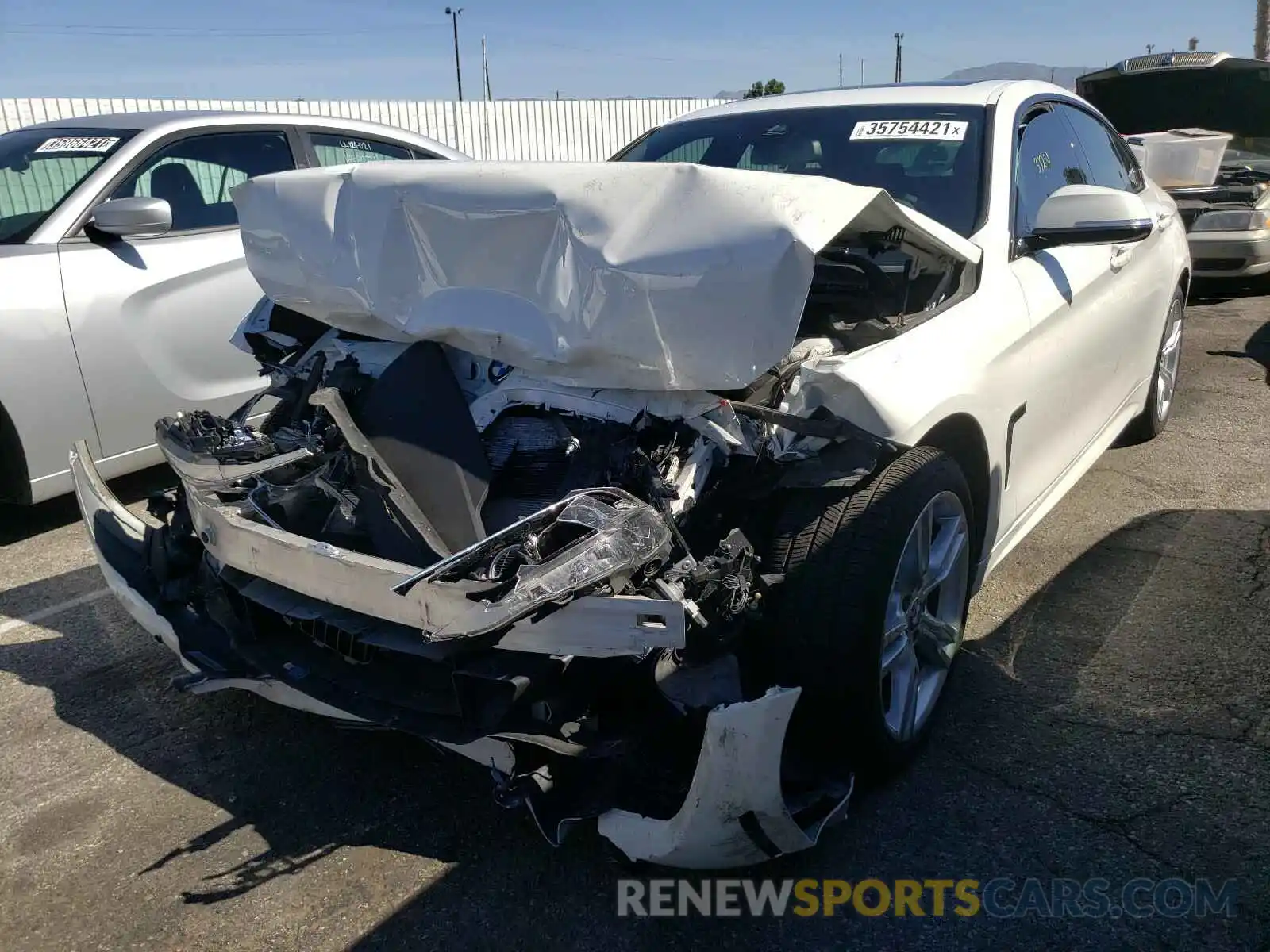 2 Фотография поврежденного автомобиля WBA4J3C53KBL10686 BMW 4 SERIES 2019
