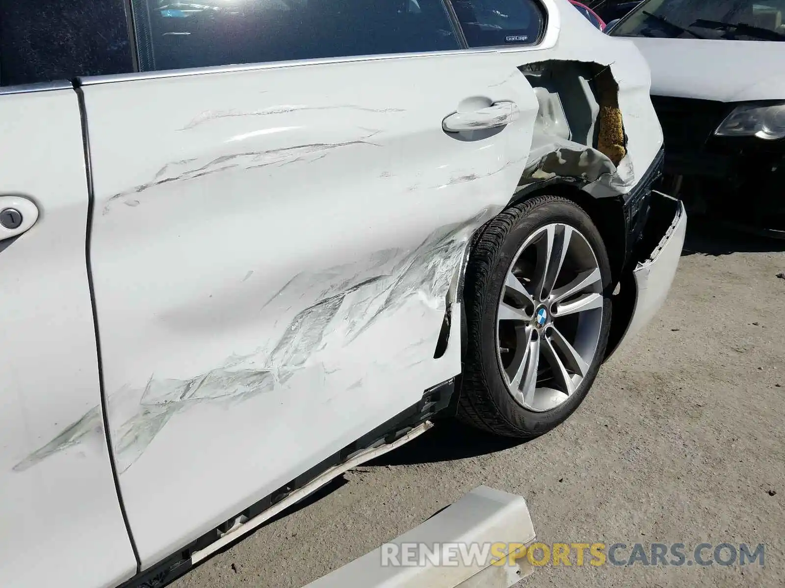 9 Photograph of a damaged car WBA4J3C54KBL06470 BMW 4 SERIES 2019